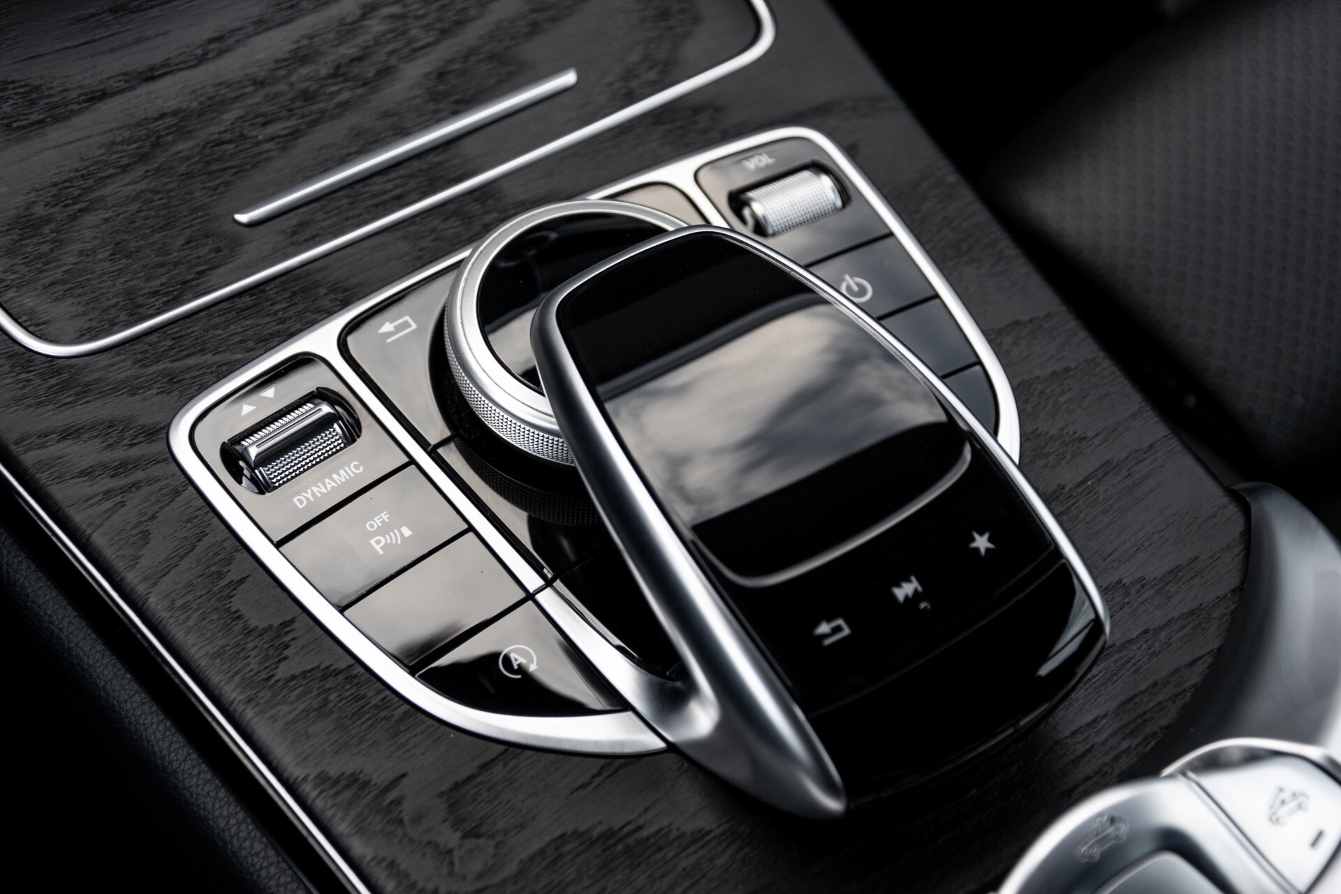 Mercedes-Benz C-Klasse Cabrio 250 AMG Airscarf/Aircap/Comand/ILS/Camera/Rode cabriokap Aut9 Foto 40