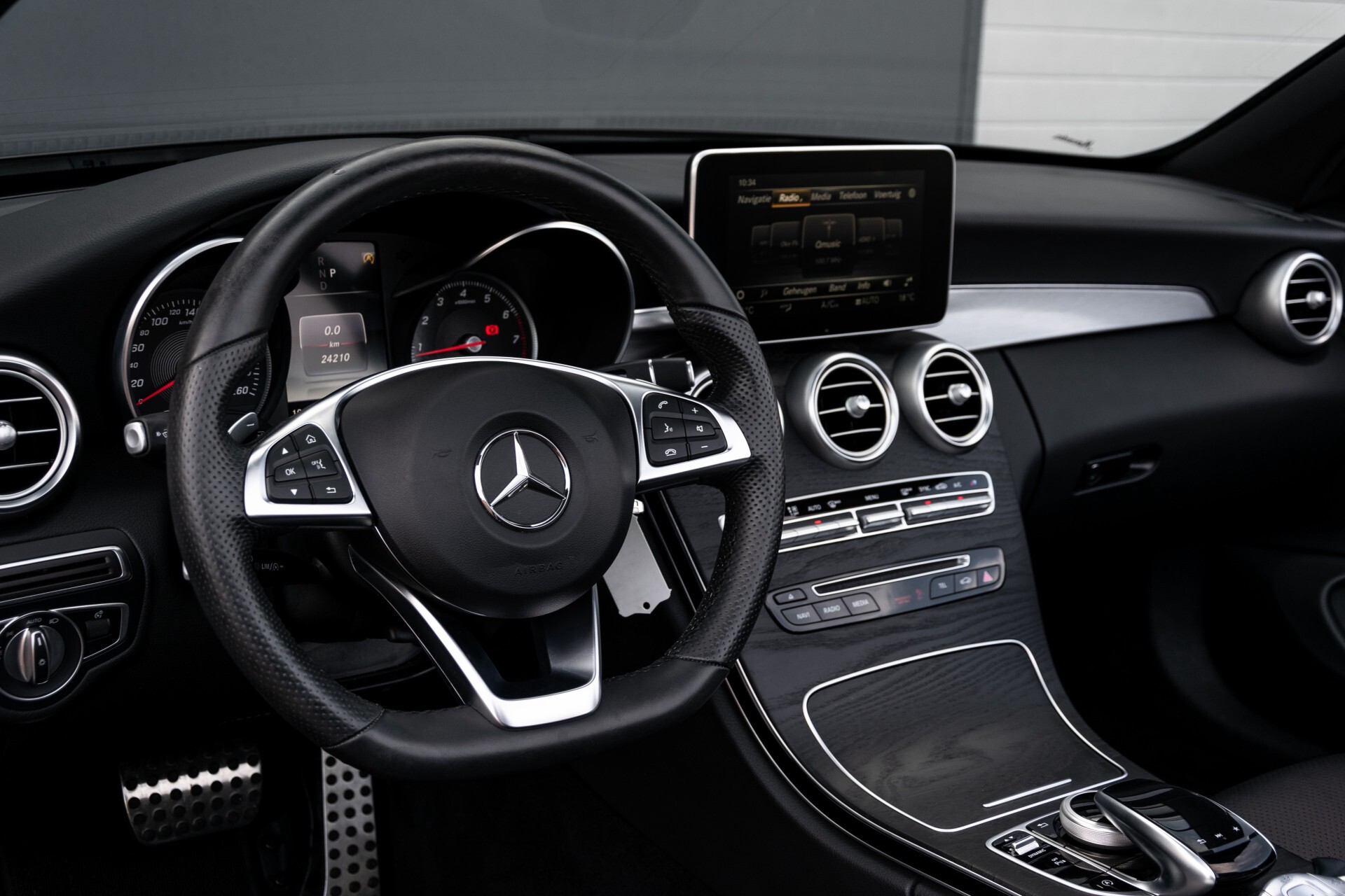 Mercedes-Benz C-Klasse Cabrio 250 AMG Airscarf/Aircap/Comand/ILS/Camera/Rode cabriokap Aut9 Foto 44