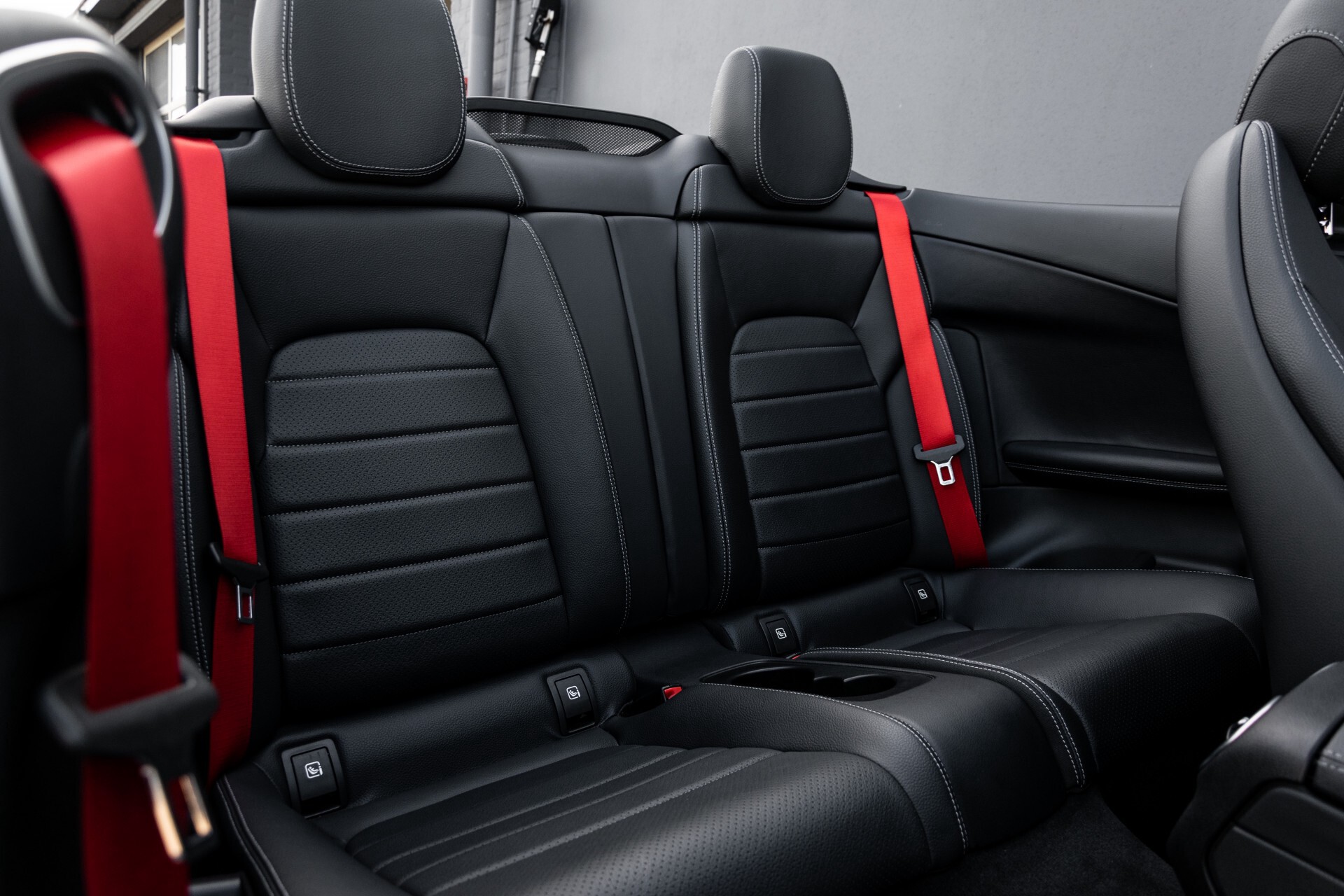 Mercedes-Benz C-Klasse Cabrio 250 AMG Airscarf/Aircap/Comand/ILS/Camera/Rode cabriokap Aut9 Foto 6