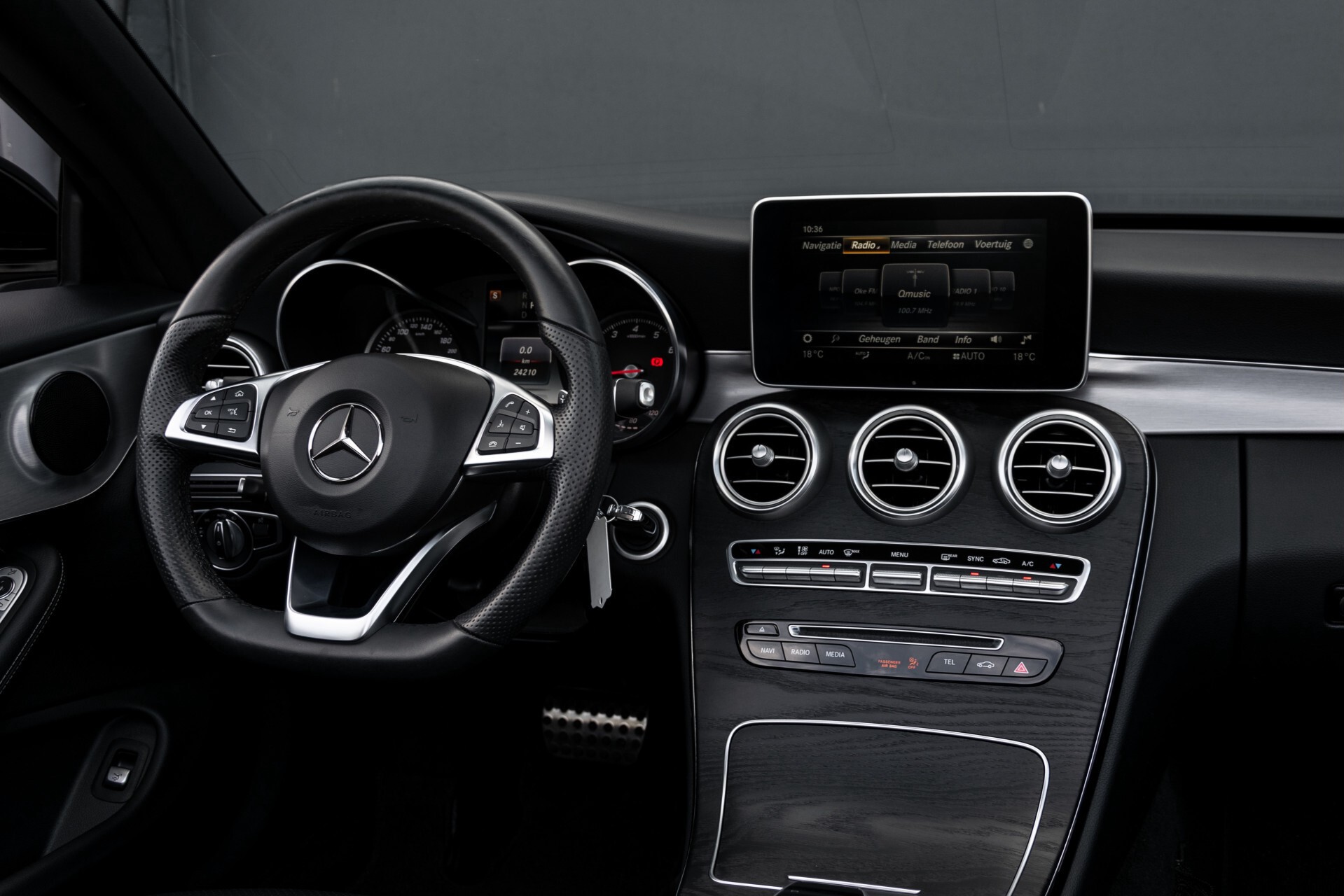 Mercedes-Benz C-Klasse Cabrio 250 AMG Airscarf/Aircap/Comand/ILS/Camera/Rode cabriokap Aut9 Foto 7