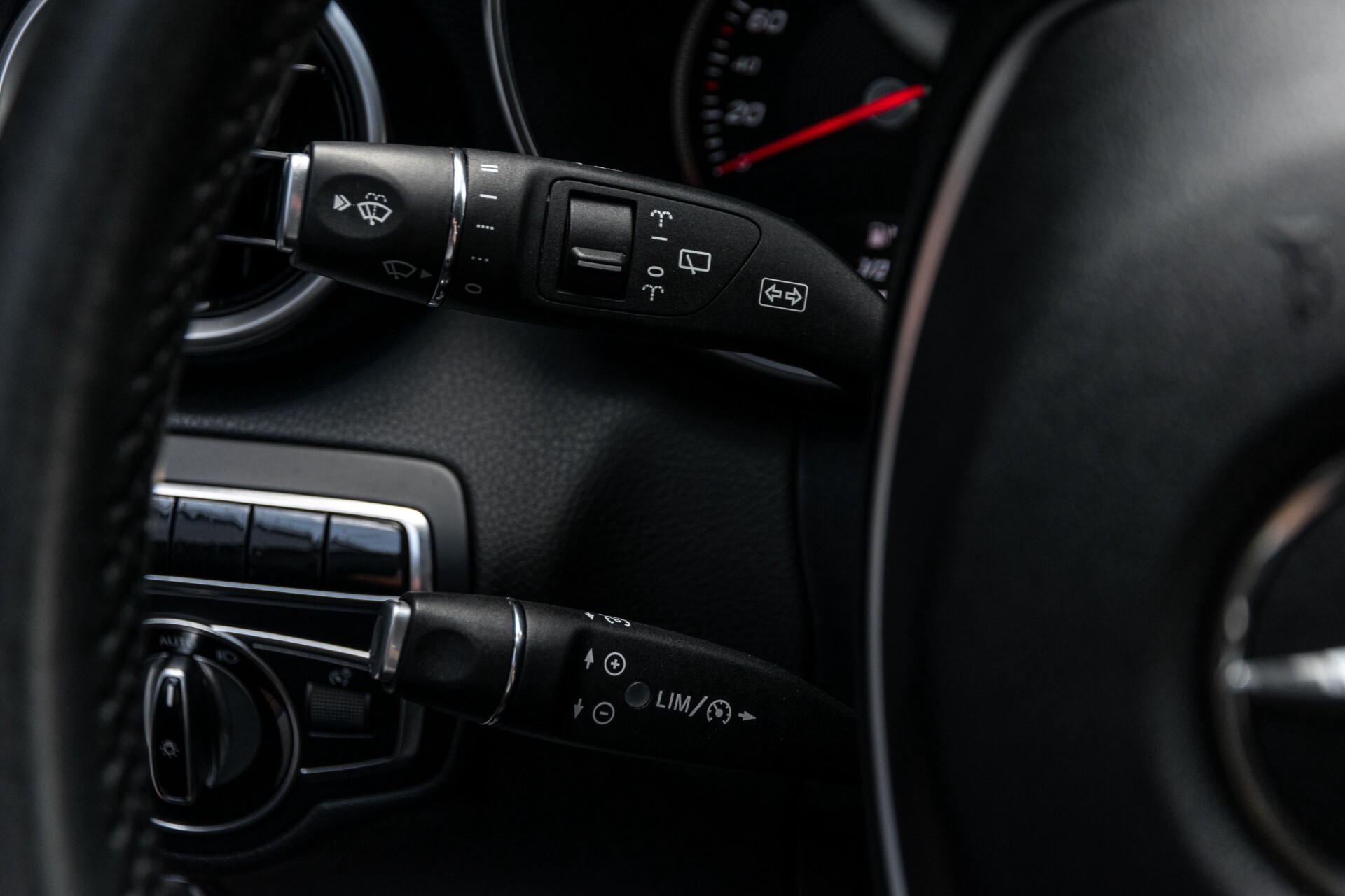 Mercedes-Benz C-Klasse Estate 350 e Burmester/Leer/ILS/19"/Panamericana/Privacyglas/Camera Aut7 Foto 10