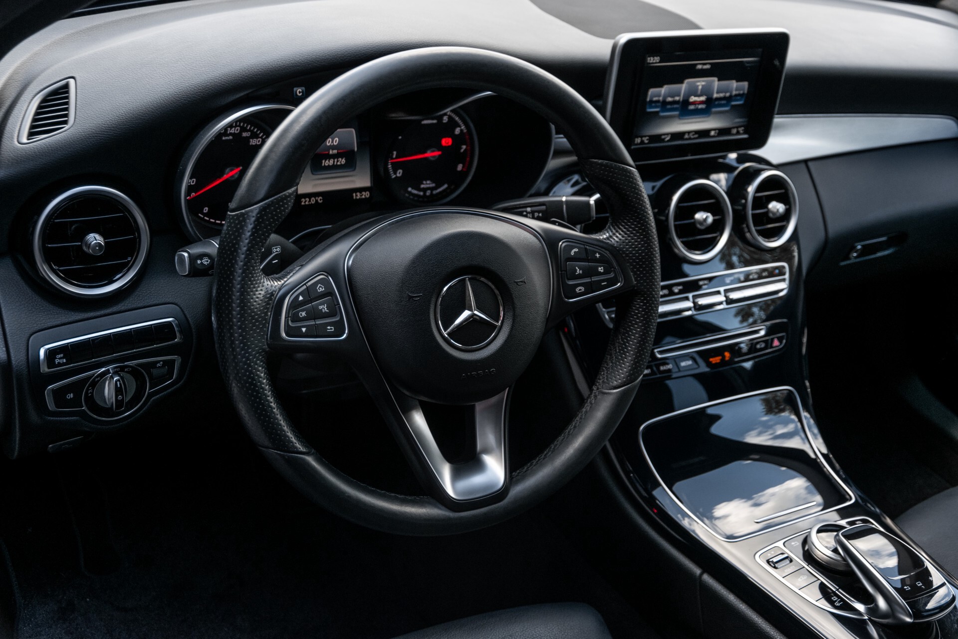 Mercedes-Benz C-Klasse Estate 350 e Burmester/Leer/ILS/19"/Panamericana/Privacyglas/Camera Aut7 Foto 15