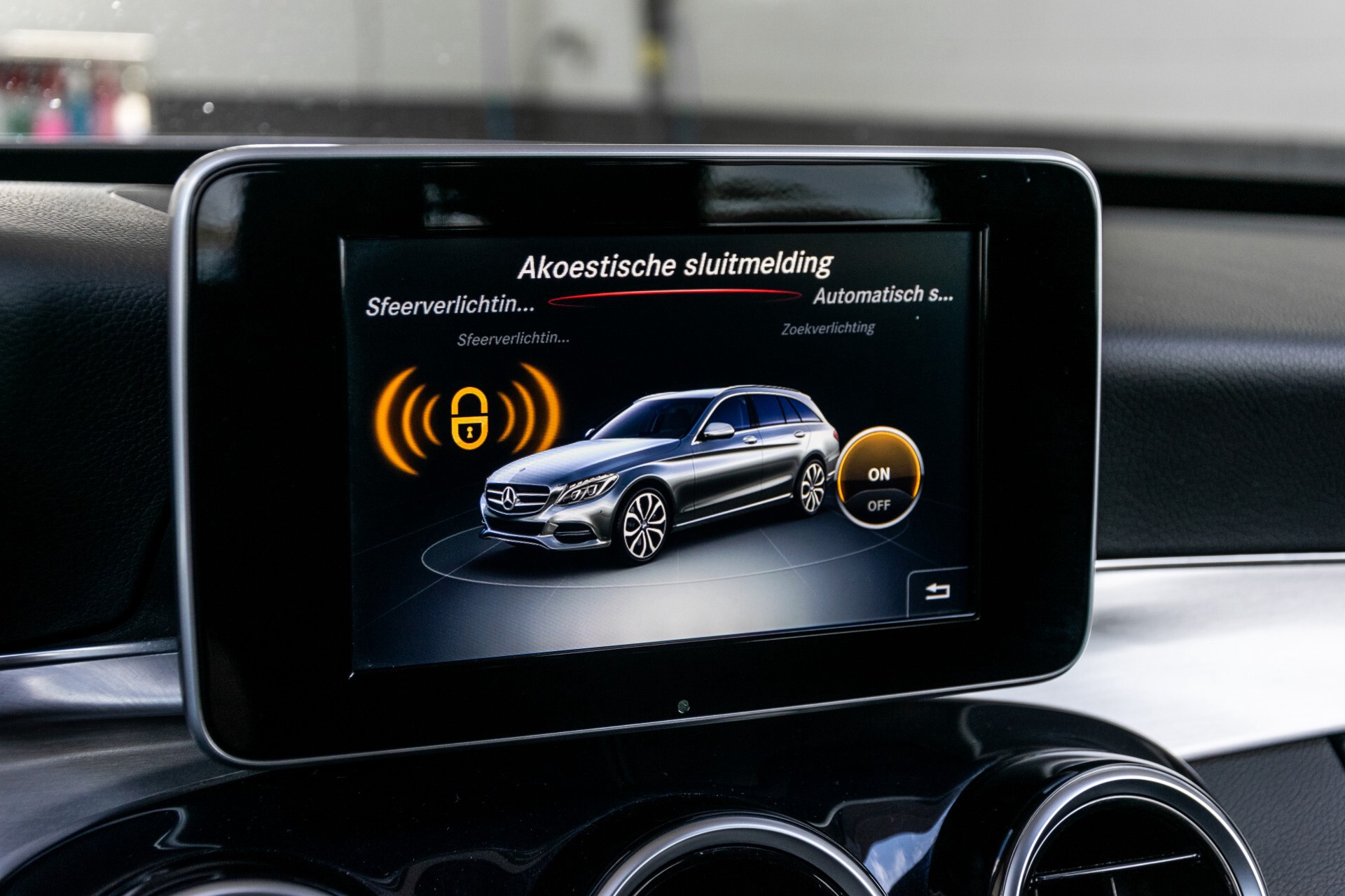 Mercedes-Benz C-Klasse Estate 350 e Burmester/Leer/ILS/19"/Panamericana/Privacyglas/Camera Aut7 Foto 24