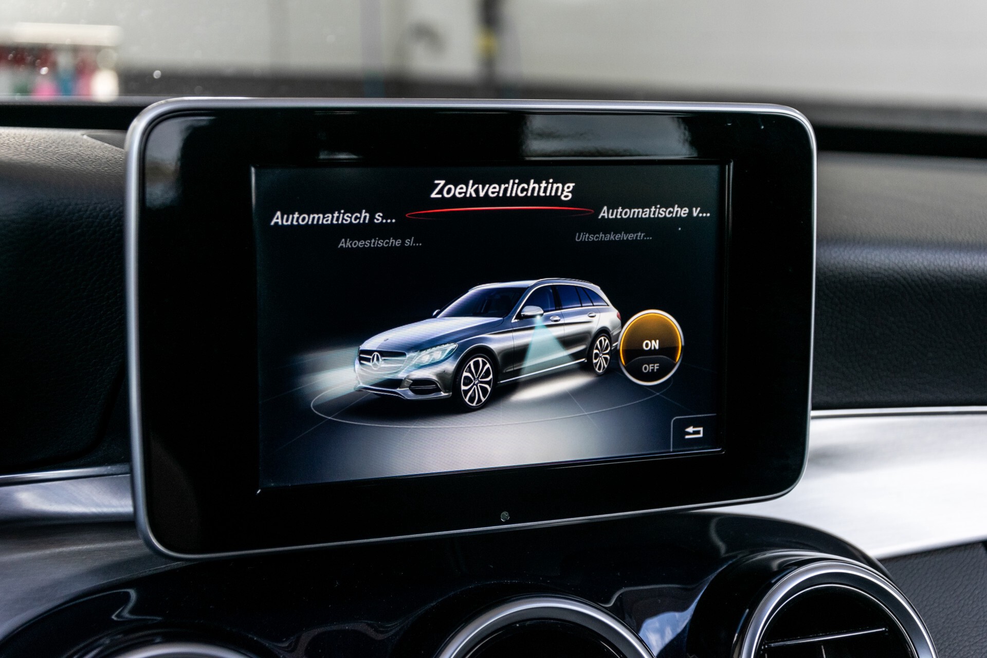 Mercedes-Benz C-Klasse Estate 350 e Burmester/Leer/ILS/19"/Panamericana/Privacyglas/Camera Aut7 Foto 28