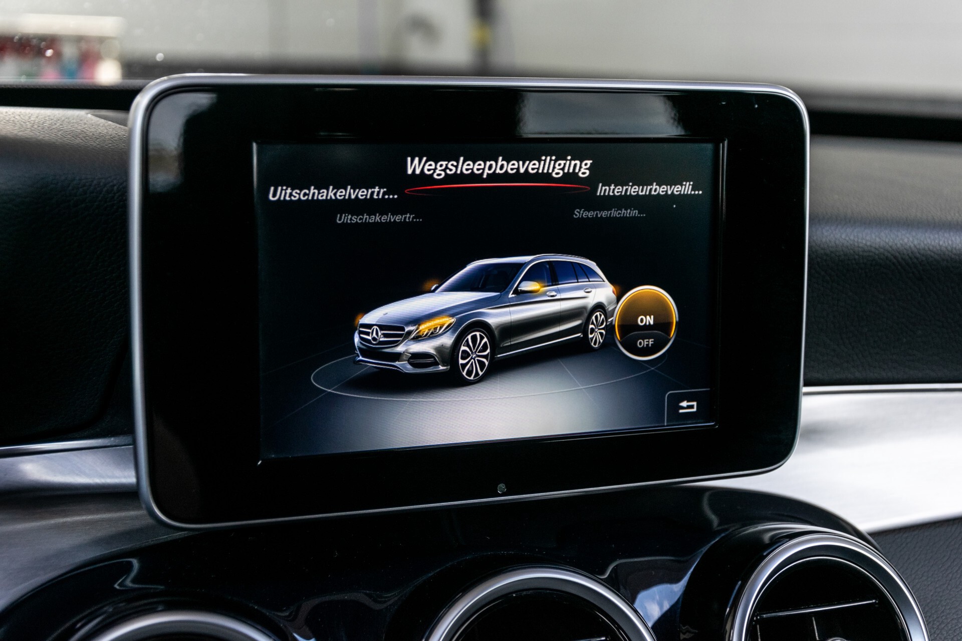 Mercedes-Benz C-Klasse Estate 350 e Burmester/Leer/ILS/19"/Panamericana/Privacyglas/Camera Aut7 Foto 32