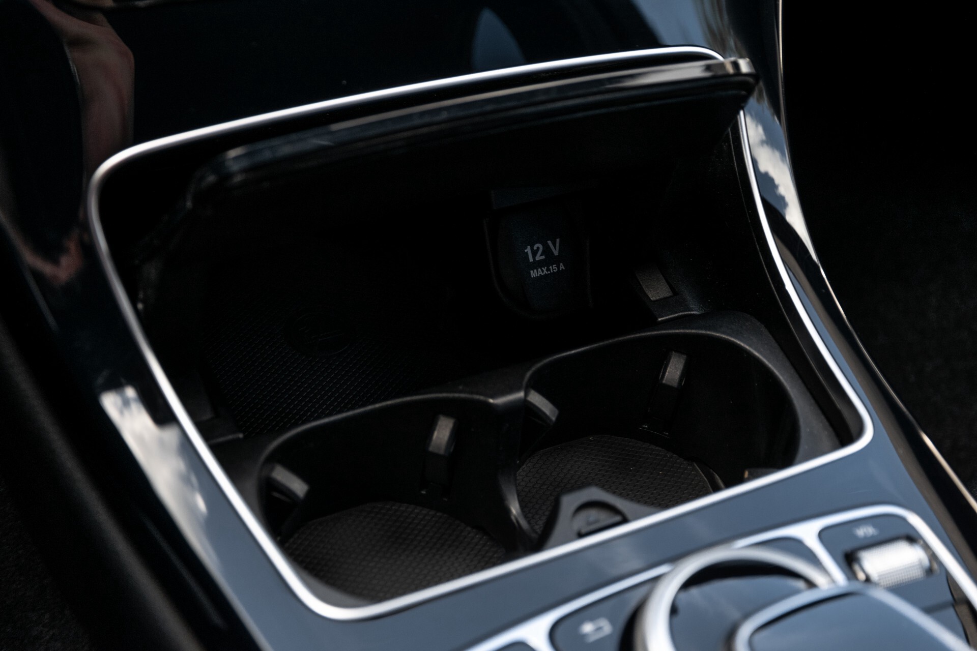 Mercedes-Benz C-Klasse Estate 350 e Burmester/Leer/ILS/19"/Panamericana/Privacyglas/Camera Aut7 Foto 33