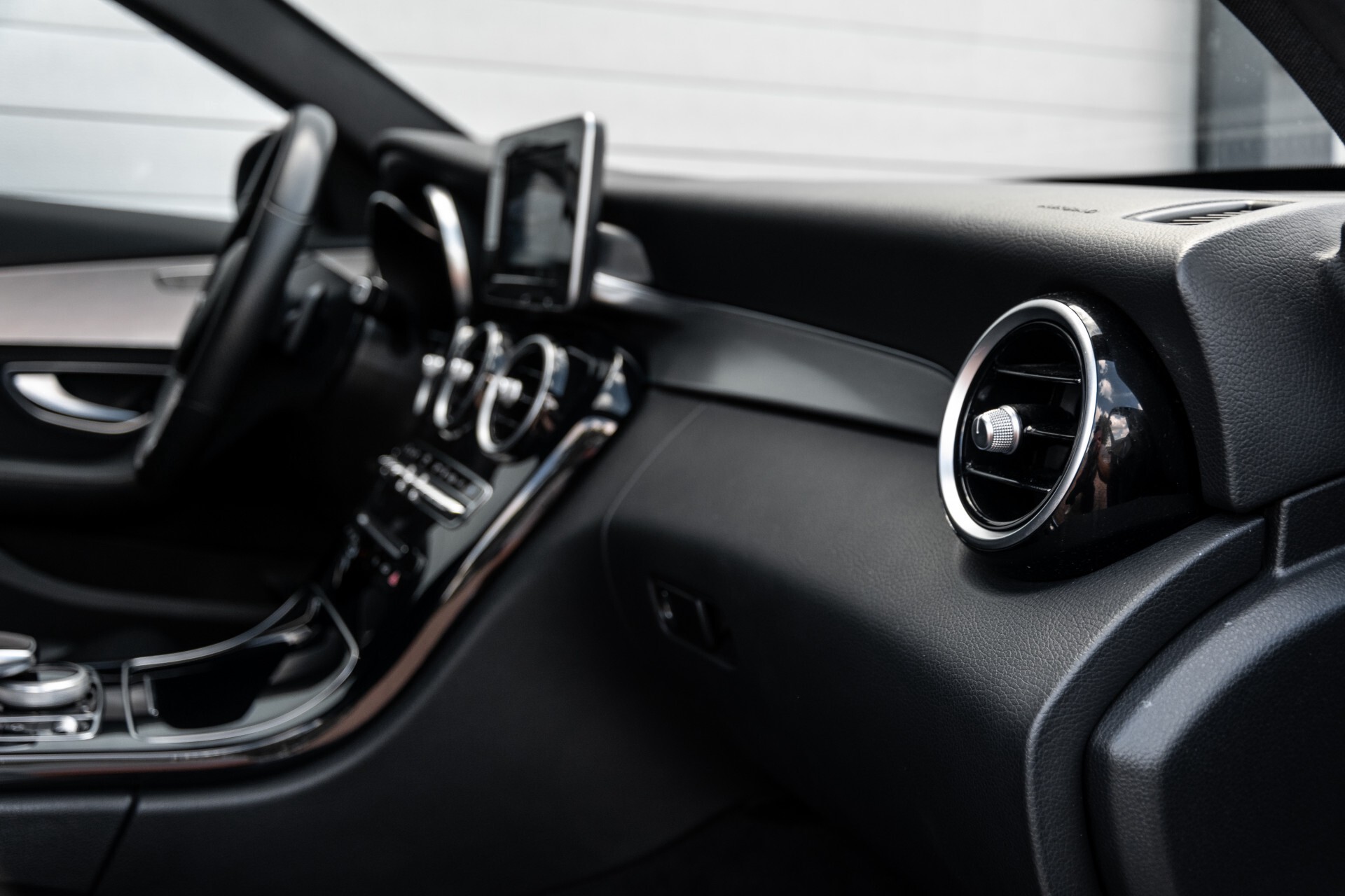 Mercedes-Benz C-Klasse Estate 350 e Burmester/Leer/ILS/19"/Panamericana/Privacyglas/Camera Aut7 Foto 37