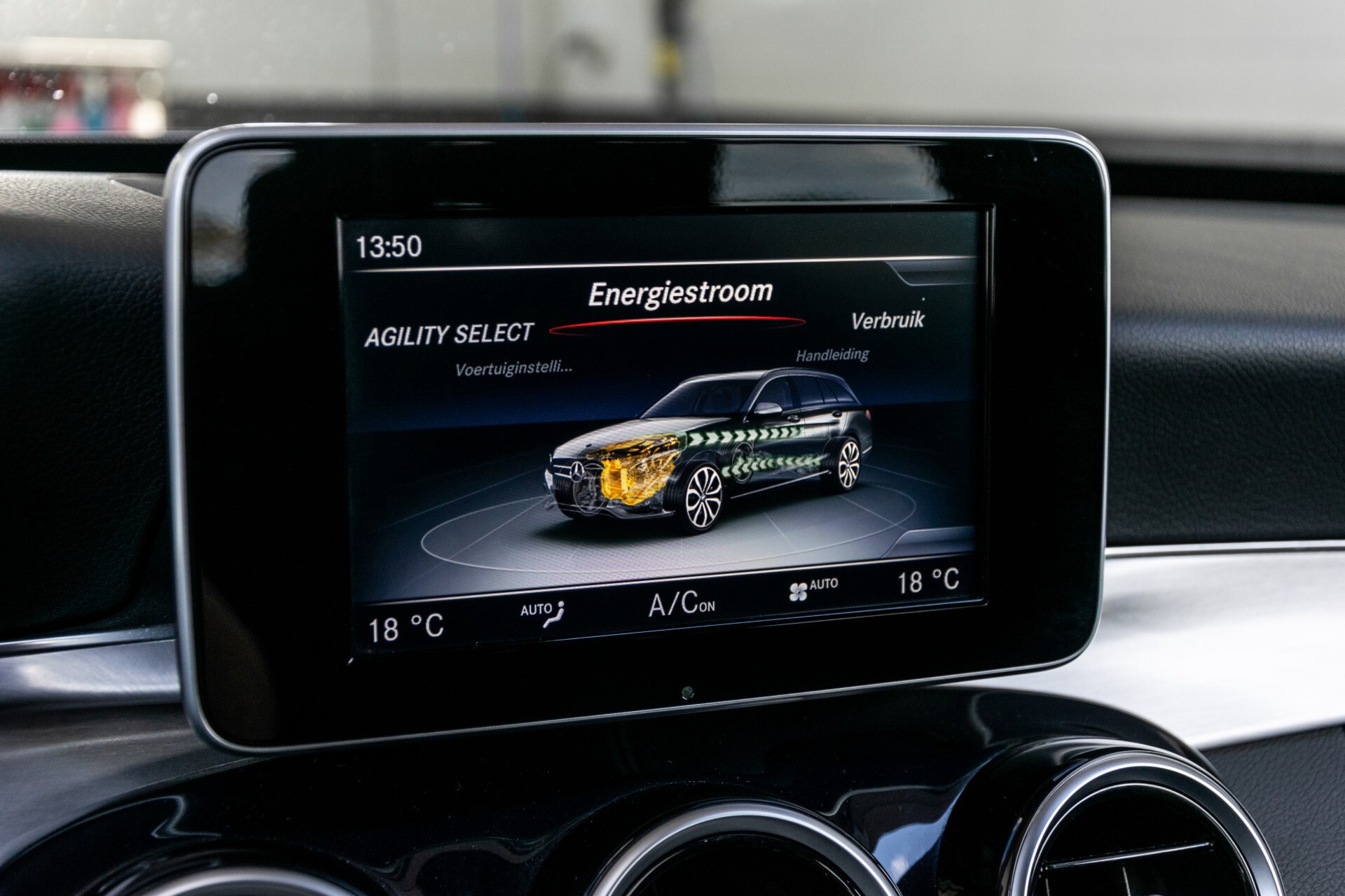 Mercedes-Benz C-Klasse Estate 350 e Burmester/Leer/ILS/19"/Panamericana/Privacyglas/Camera Aut7 Foto 38