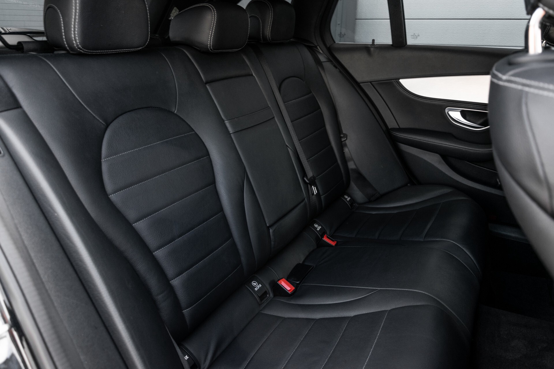 Mercedes-Benz C-Klasse Estate 350 e Burmester/Leer/ILS/19"/Panamericana/Privacyglas/Camera Aut7 Foto 4