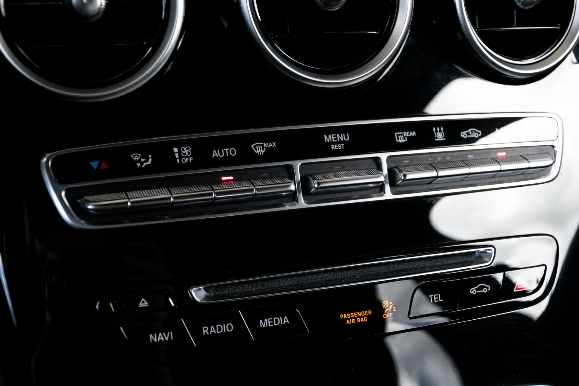 Mercedes-Benz C-Klasse Estate 350 e Burmester/Leer/ILS/19"/Panamericana/Privacyglas/Camera Aut7 Foto 41