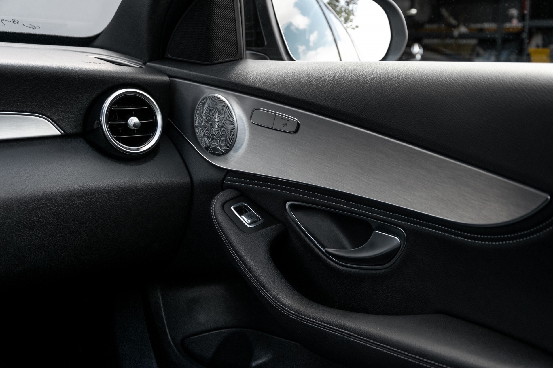 Mercedes-Benz C-Klasse Estate 350 e Burmester/Leer/ILS/19"/Panamericana/Privacyglas/Camera Aut7 Foto 47