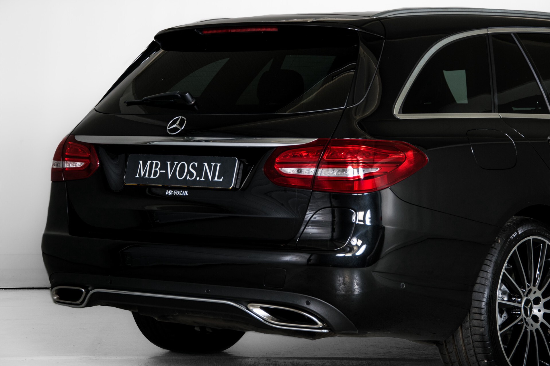 Mercedes-Benz C-Klasse Estate 350 e Burmester/Leer/ILS/19"/Panamericana/Privacyglas/Camera Aut7 Foto 53