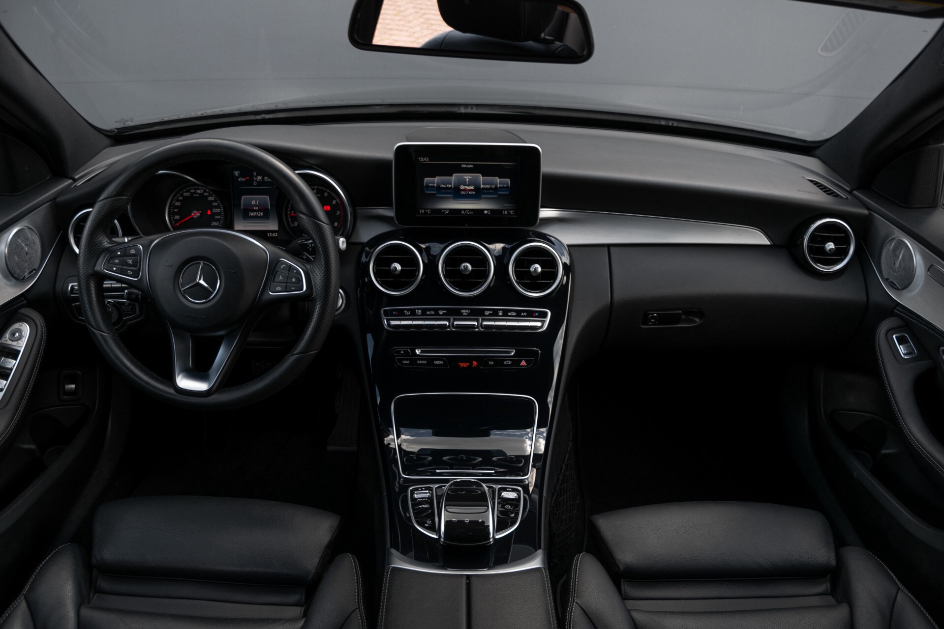 Mercedes-Benz C-Klasse Estate 350 e Burmester/Leer/ILS/19"/Panamericana/Privacyglas/Camera Aut7 Foto 8