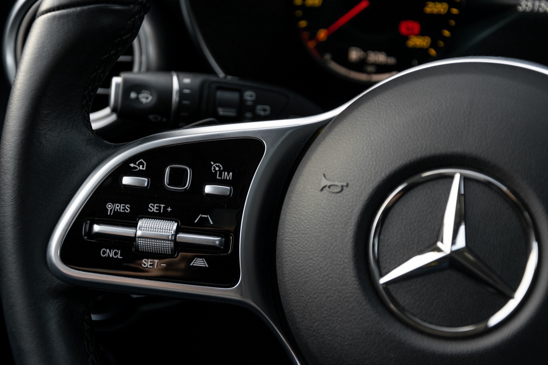 Mercedes-Benz GLC 300e 4-M Luchtvering/Panorama/Multicontourstoelen/Rij-assistentie/Standkachel Aut9 Foto 10