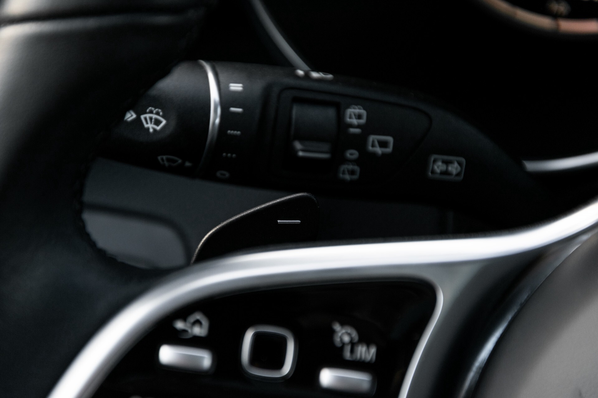 Mercedes-Benz GLC 300e 4-M Luchtvering/Panorama/Multicontourstoelen/Rij-assistentie/Standkachel Aut9 Foto 12