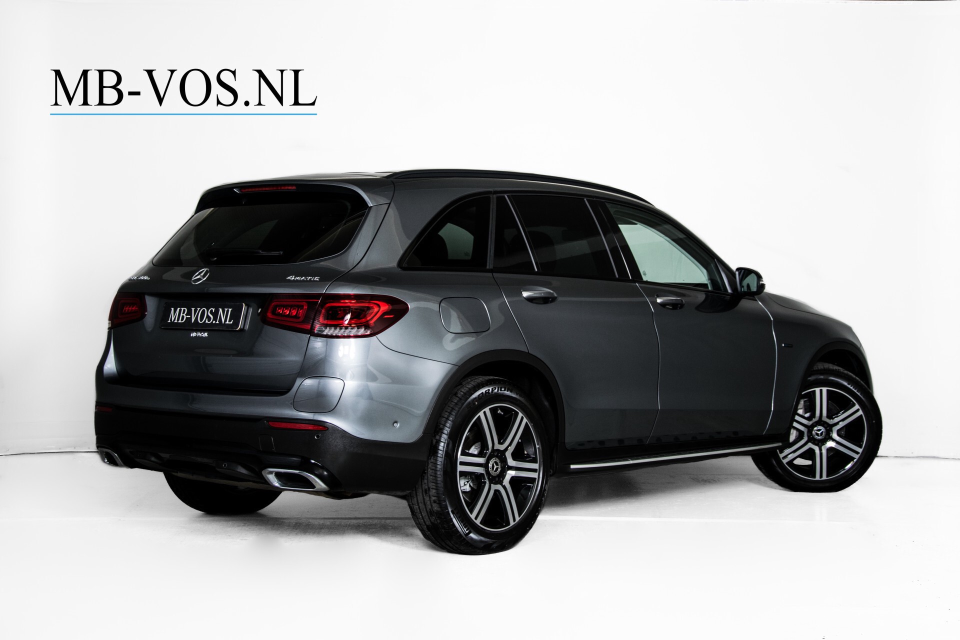 Mercedes-Benz GLC 300e 4-M Luchtvering/Panorama/Multicontourstoelen/Rij-assistentie/Standkachel Aut9 Foto 2