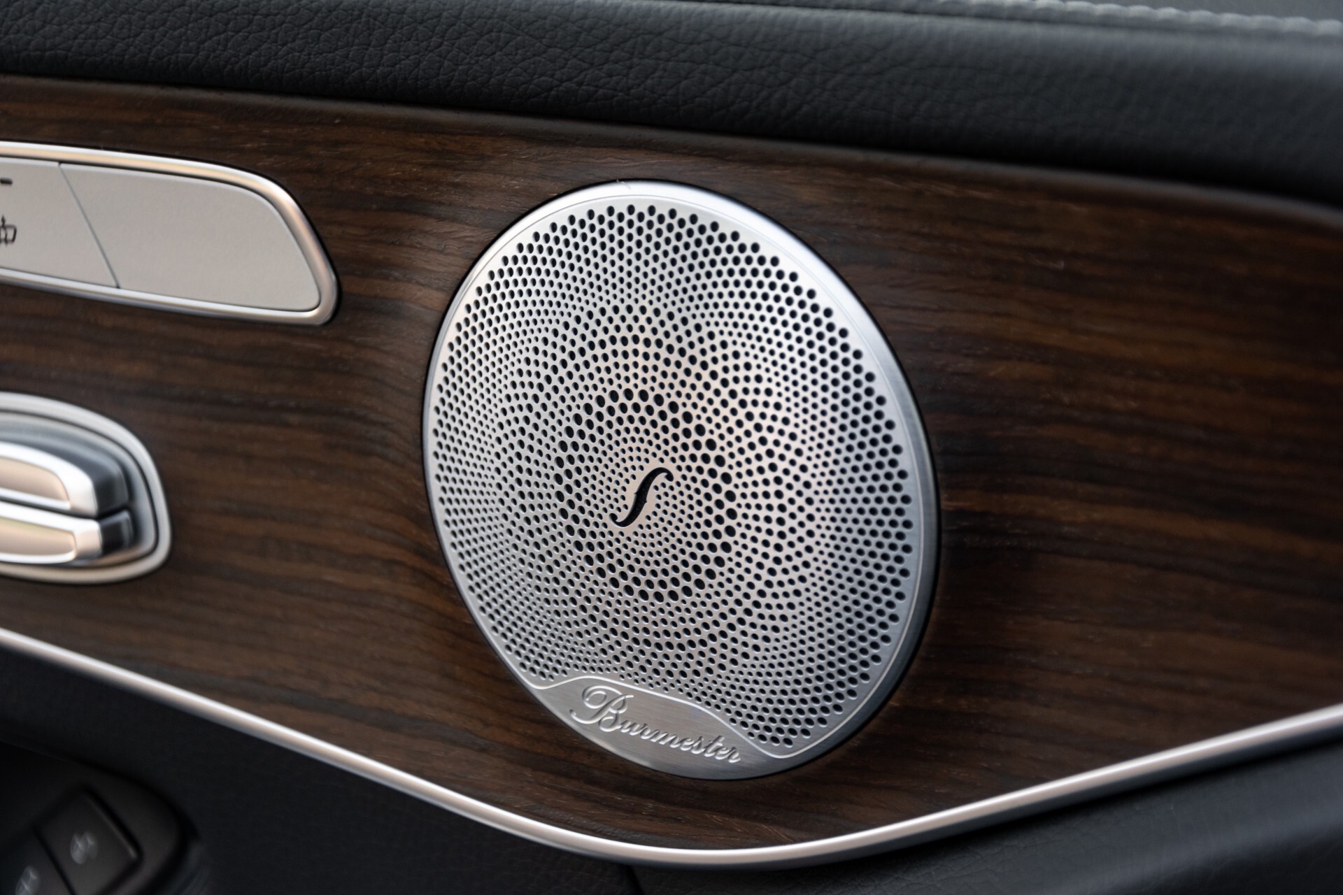 Mercedes-Benz GLC 300e 4-M Luchtvering/Panorama/Multicontourstoelen/Rij-assistentie/Standkachel Aut9 Foto 27