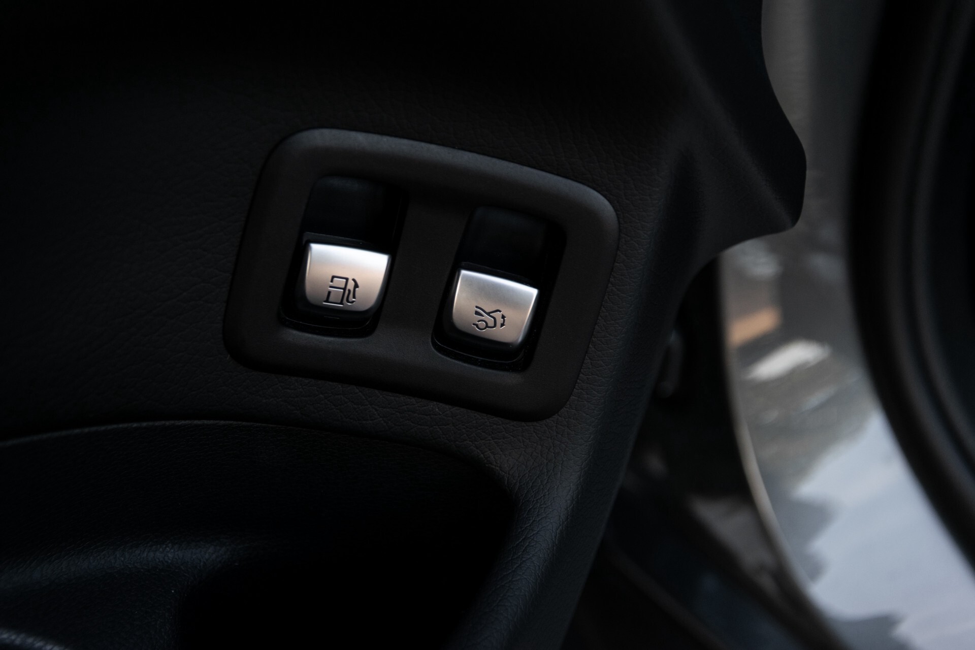 Mercedes-Benz GLC 300e 4-M Luchtvering/Panorama/Multicontourstoelen/Rij-assistentie/Standkachel Aut9 Foto 31