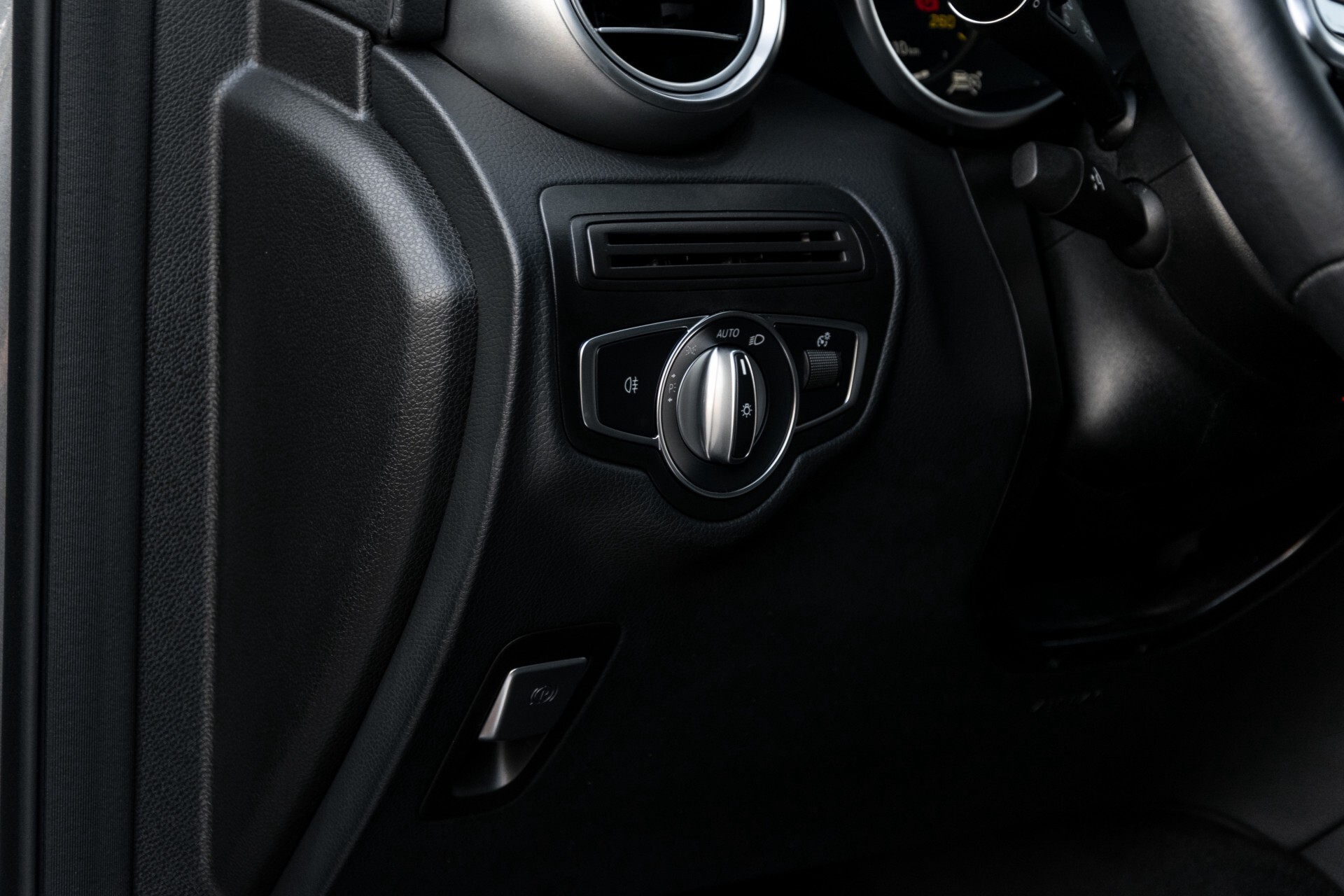 Mercedes-Benz GLC 300e 4-M Luchtvering/Panorama/Multicontourstoelen/Rij-assistentie/Standkachel Aut9 Foto 33