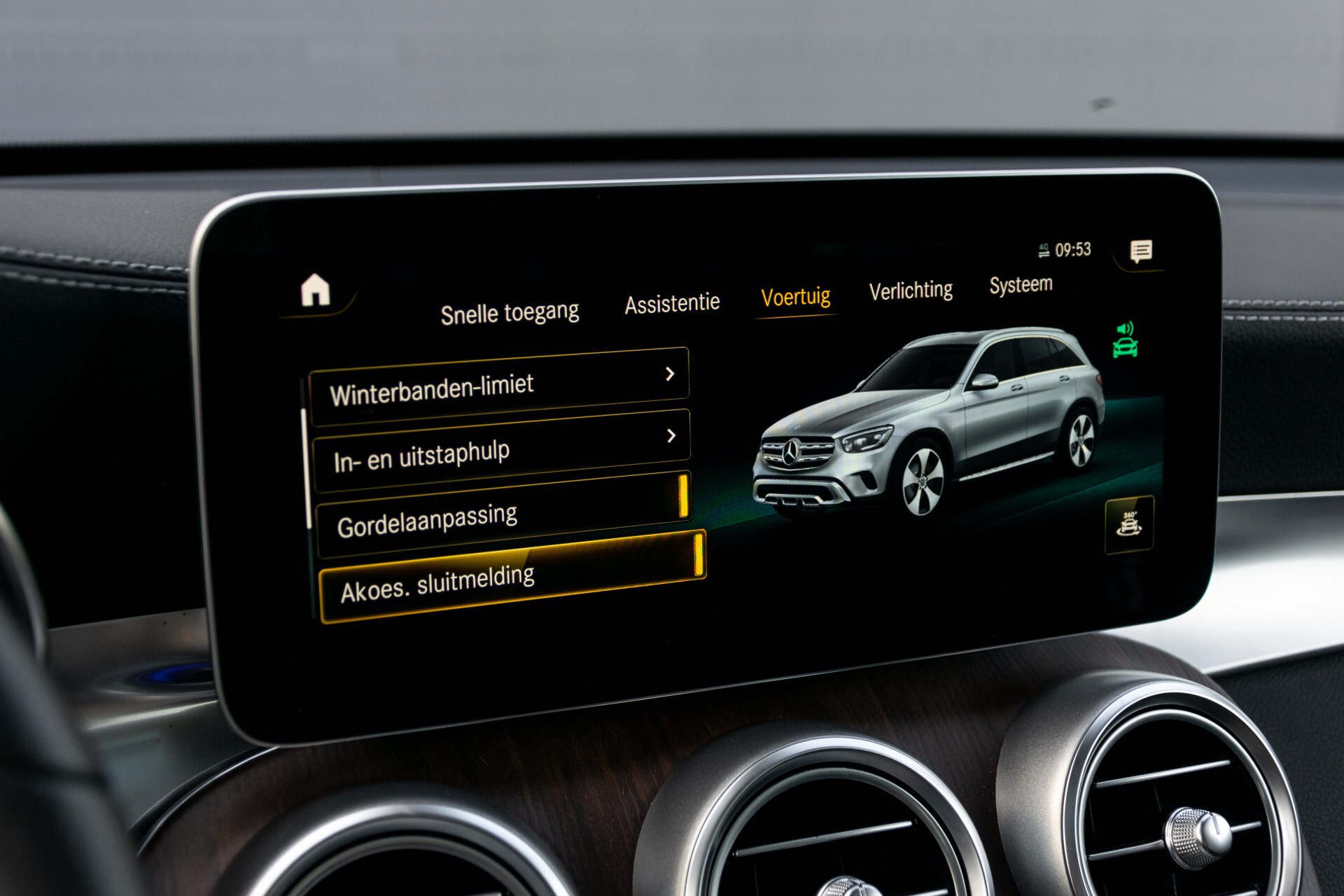 Mercedes-Benz GLC 300e 4-M Luchtvering/Panorama/Multicontourstoelen/Rij-assistentie/Standkachel Aut9 Foto 38