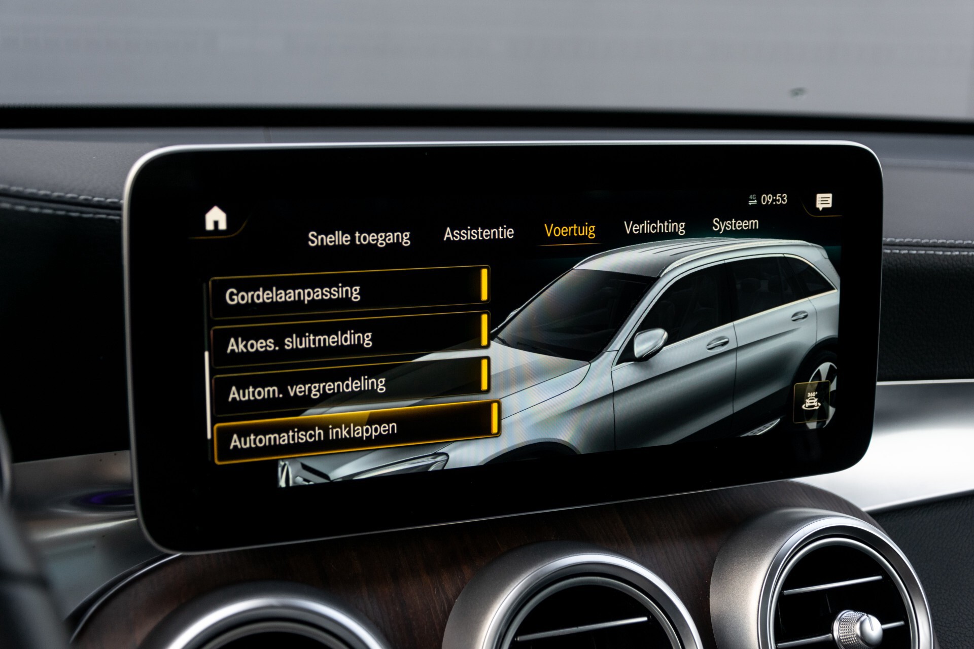 Mercedes-Benz GLC 300e 4-M Luchtvering/Panorama/Multicontourstoelen/Rij-assistentie/Standkachel Aut9 Foto 42