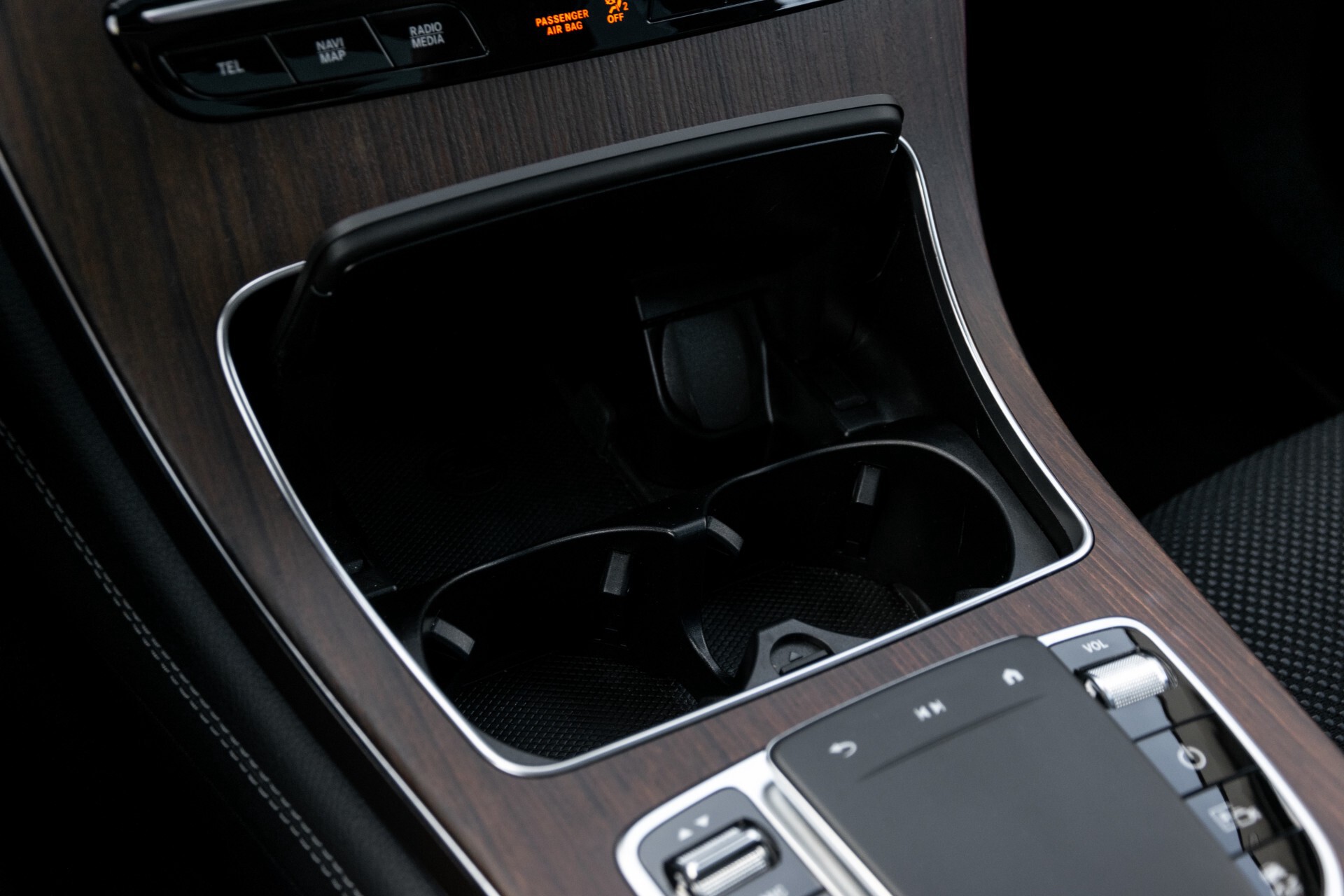 Mercedes-Benz GLC 300e 4-M Luchtvering/Panorama/Multicontourstoelen/Rij-assistentie/Standkachel Aut9 Foto 45