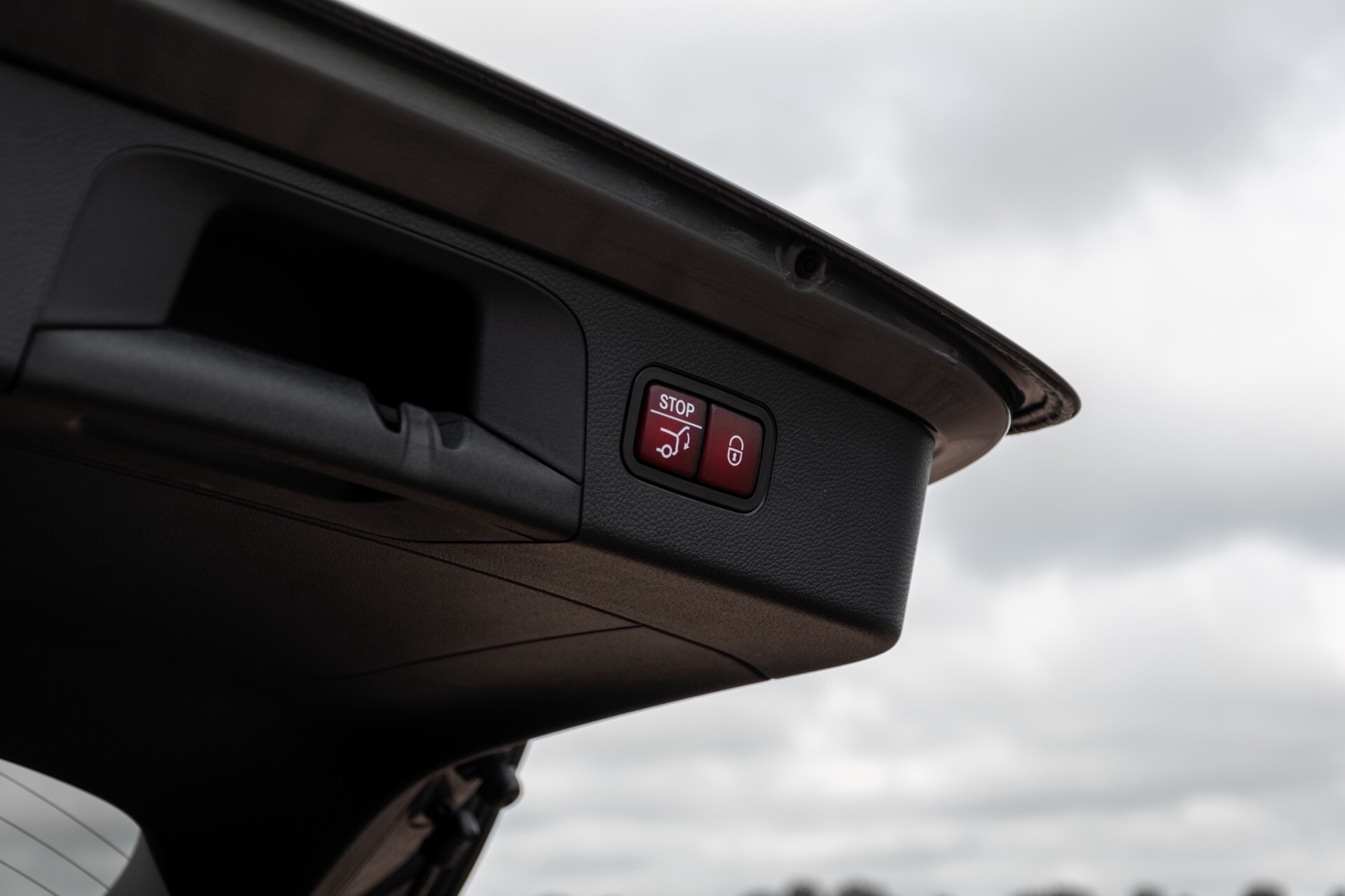 Mercedes-Benz GLC 300e 4-M Luchtvering/Panorama/Multicontourstoelen/Rij-assistentie/Standkachel Aut9 Foto 59