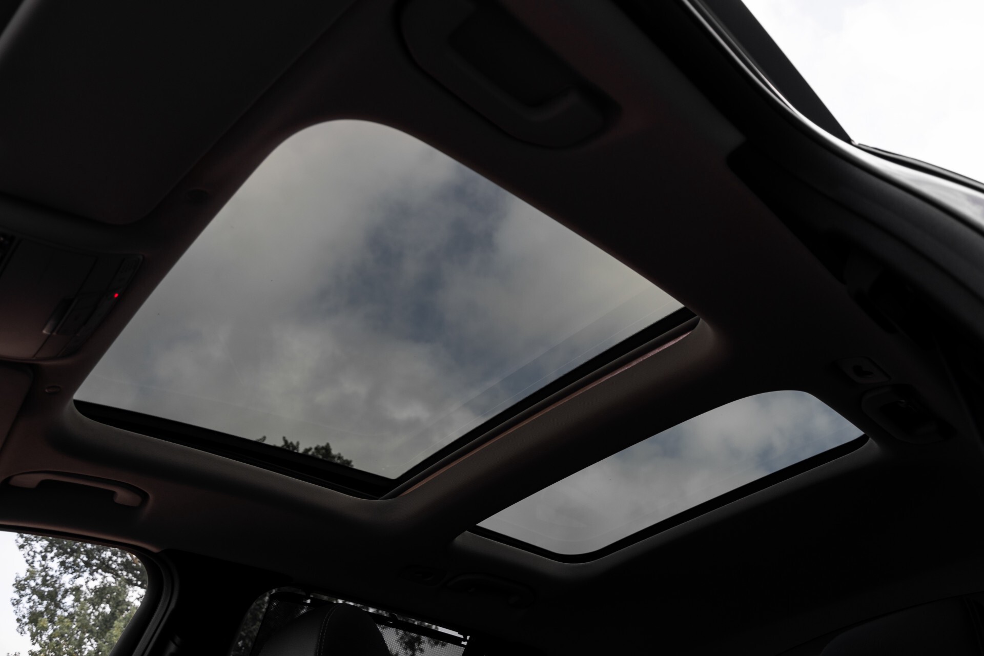 Mercedes-Benz GLC 300e 4-M Luchtvering/Panorama/Multicontourstoelen/Rij-assistentie/Standkachel Aut9 Foto 60