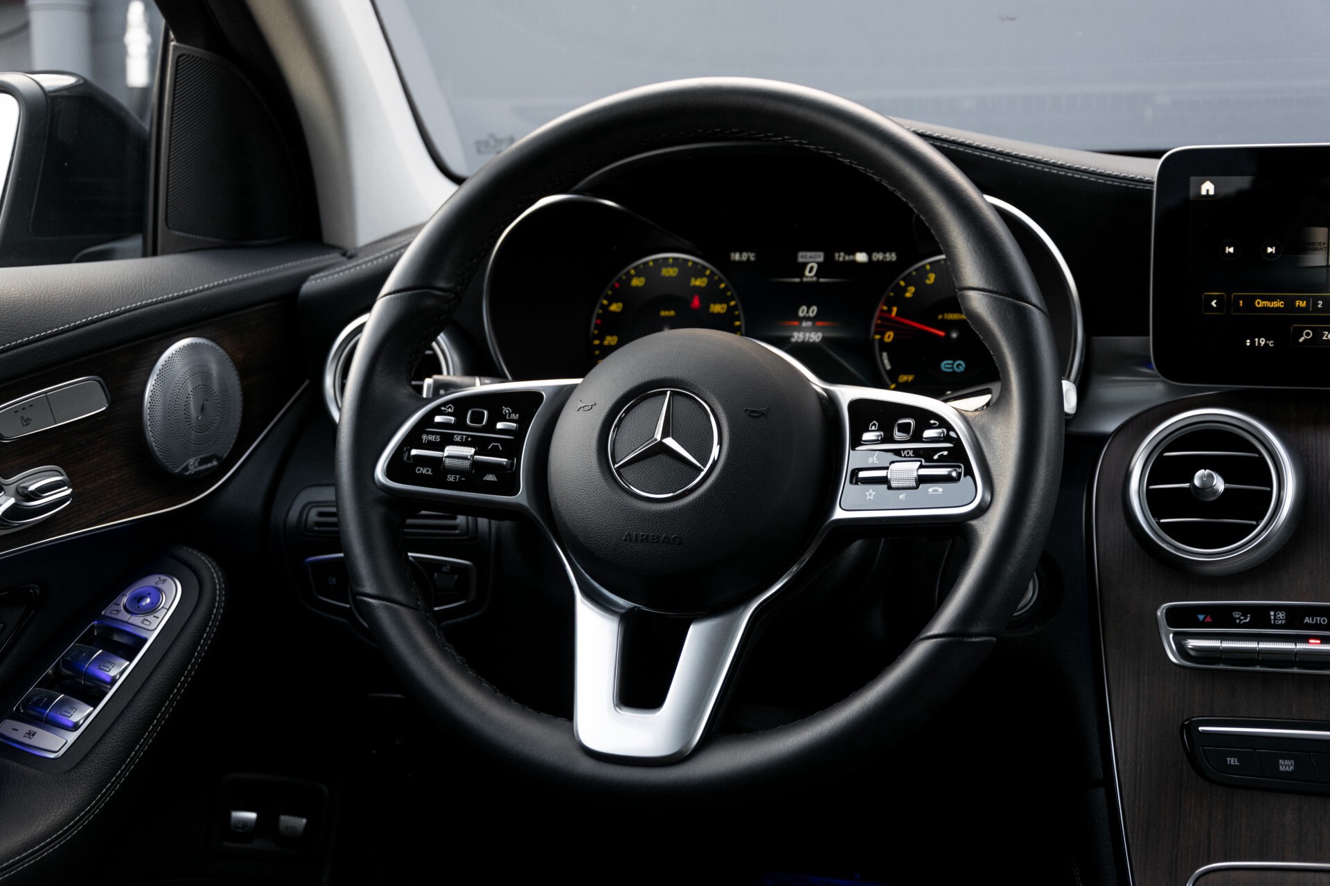 Mercedes-Benz GLC 300e 4-M Luchtvering/Panorama/Multicontourstoelen/Rij-assistentie/Standkachel Aut9 Foto 8