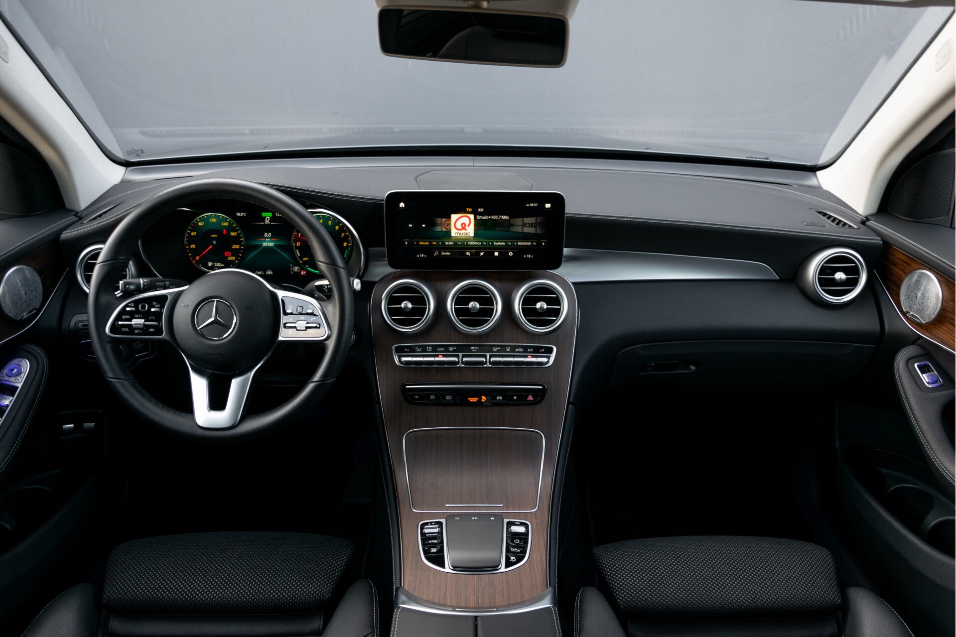 Mercedes-Benz GLC 300e 4-M Luchtvering/Panorama/Multicontourstoelen/Rij-assistentie/Standkachel Aut9 Foto 9