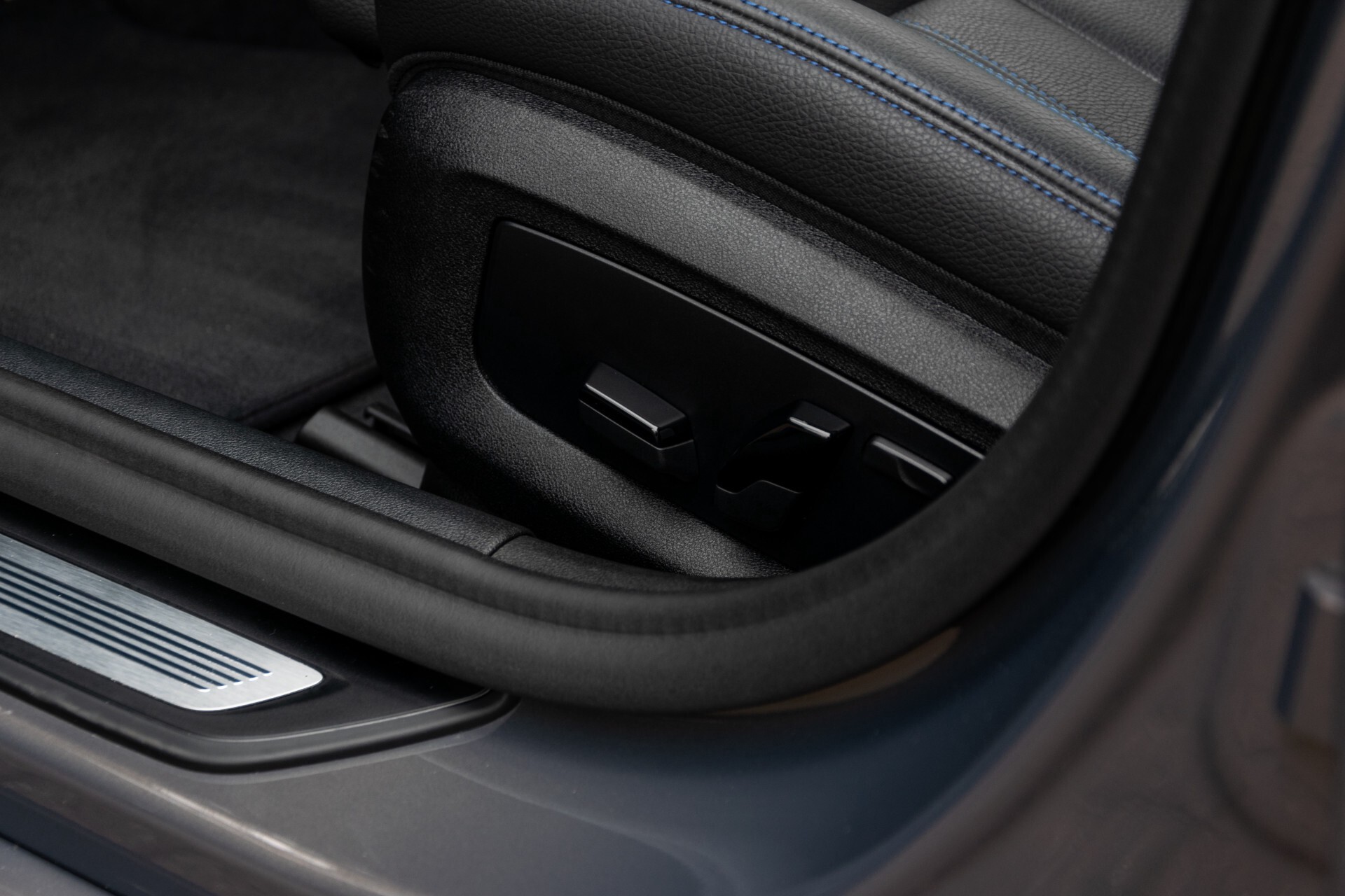 BMW 5 Serie 530e xDrive M-Sport iPerformance High Executive Aut8 Foto 32