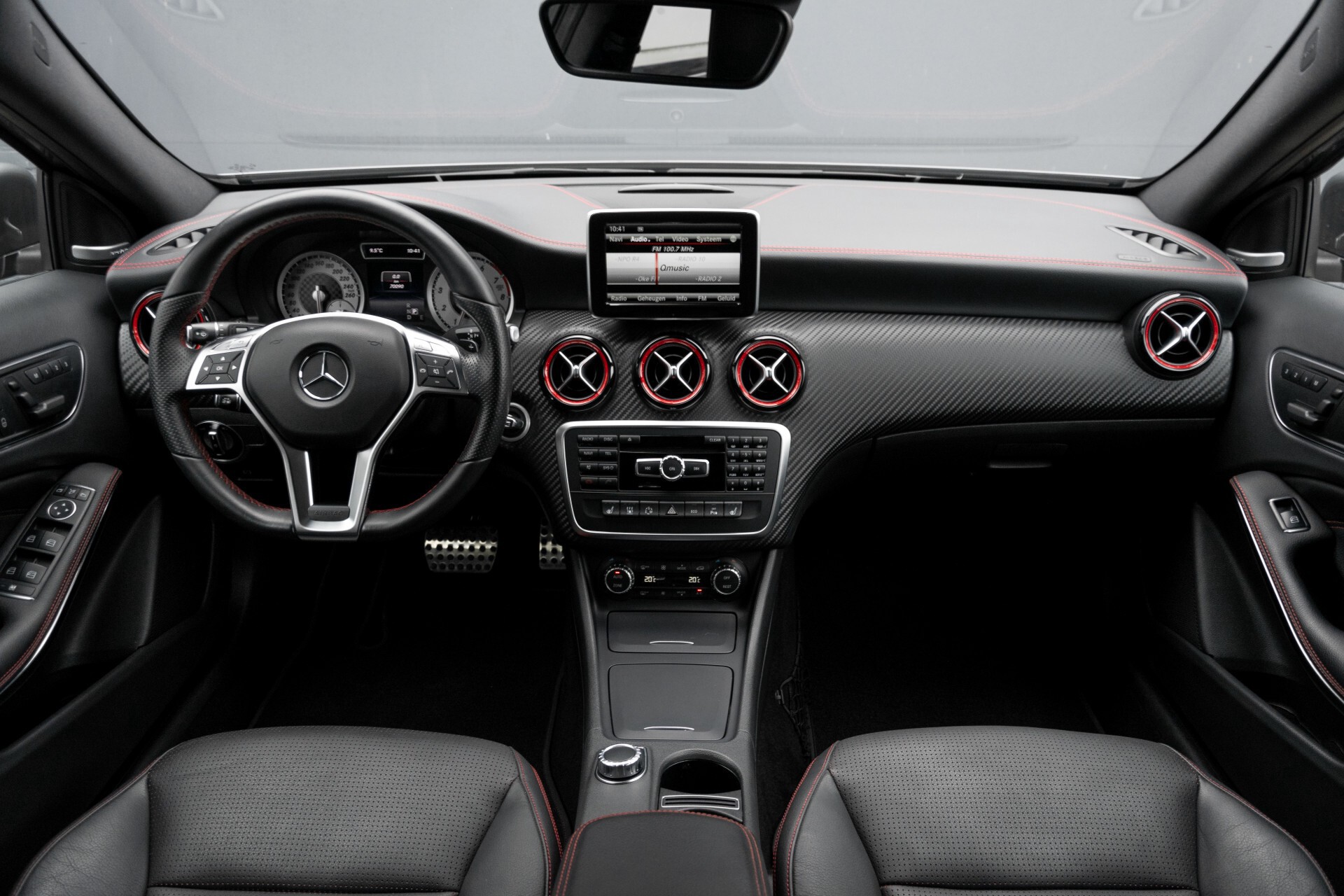 Mercedes-Benz A-Klasse 250 Sport AMG Panorama/Standkachel/Mem/Harman-Kardon/Distronic/Camera/Com Aut7 Foto 10