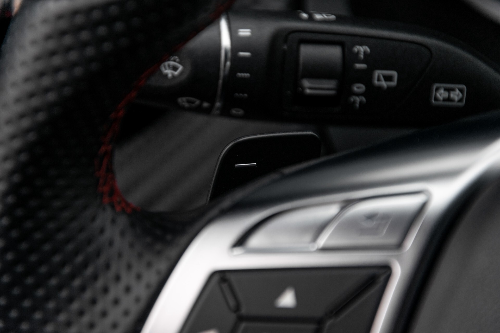 Mercedes-Benz A-Klasse 250 Sport AMG Panorama/Standkachel/Mem/Harman-Kardon/Distronic/Camera/Com Aut7 Foto 13