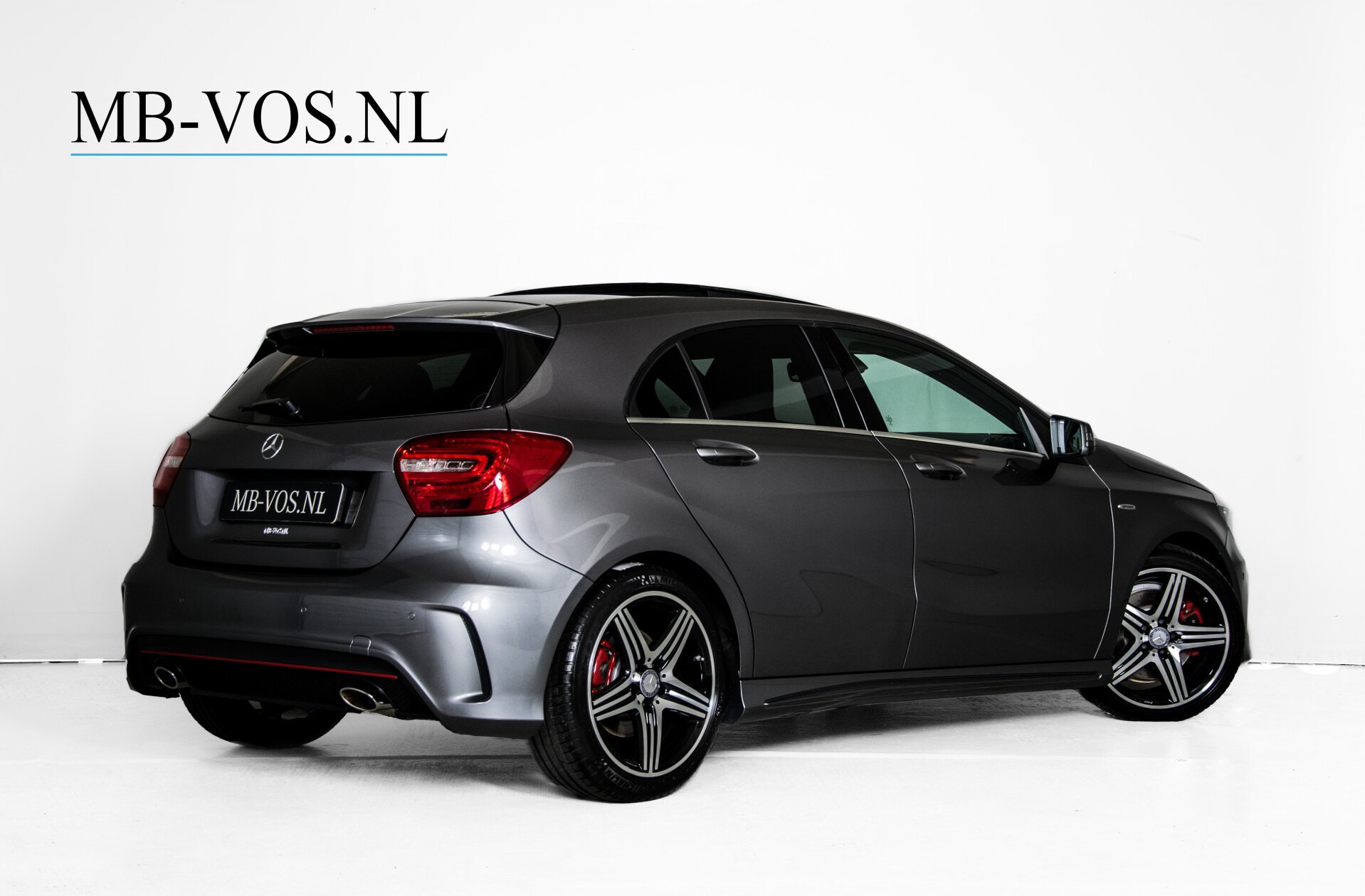 Mercedes-Benz A-Klasse 250 Sport AMG Panorama/Standkachel/Mem/Harman-Kardon/Distronic/Camera/Com Aut7 Foto 2