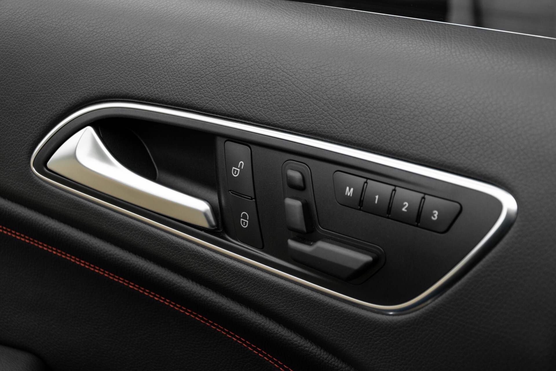 Mercedes-Benz A-Klasse 250 Sport AMG Panorama/Standkachel/Mem/Harman-Kardon/Distronic/Camera/Com Aut7 Foto 22