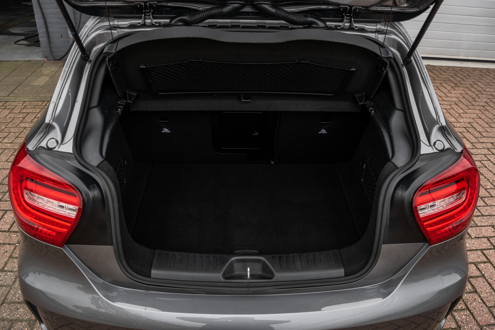 Mercedes-Benz A-Klasse 250 Sport AMG Panorama/Standkachel/Mem/Harman-Kardon/Distronic/Camera/Com Aut7 Foto 42