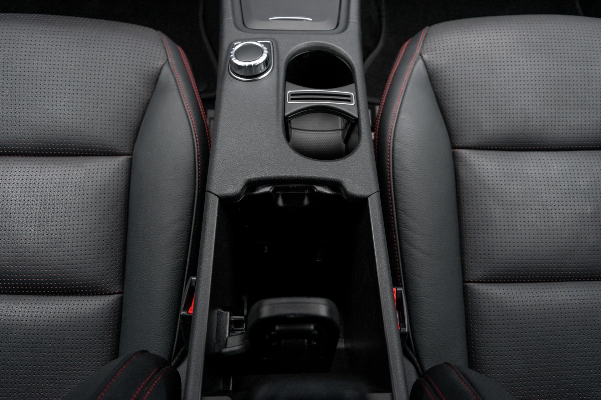 Mercedes-Benz A-Klasse 250 Sport AMG Panorama/Standkachel/Mem/Harman-Kardon/Distronic/Camera/Com Aut7 Foto 45