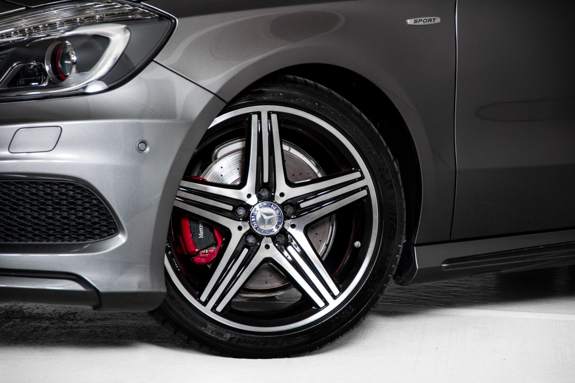 Mercedes-Benz A-Klasse 250 Sport AMG Panorama/Standkachel/Mem/Harman-Kardon/Distronic/Camera/Com Aut7 Foto 57