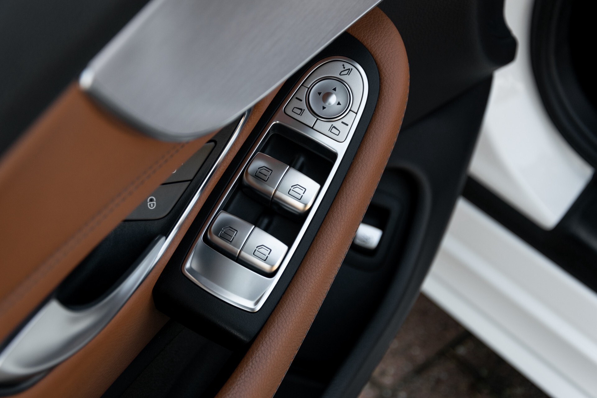 Mercedes-Benz C-Klasse 300 Cabriolet AMG Carbon/Airscarf/Aircap/Comand/Zadelbruin leder/Burmester Aut9 Foto 17