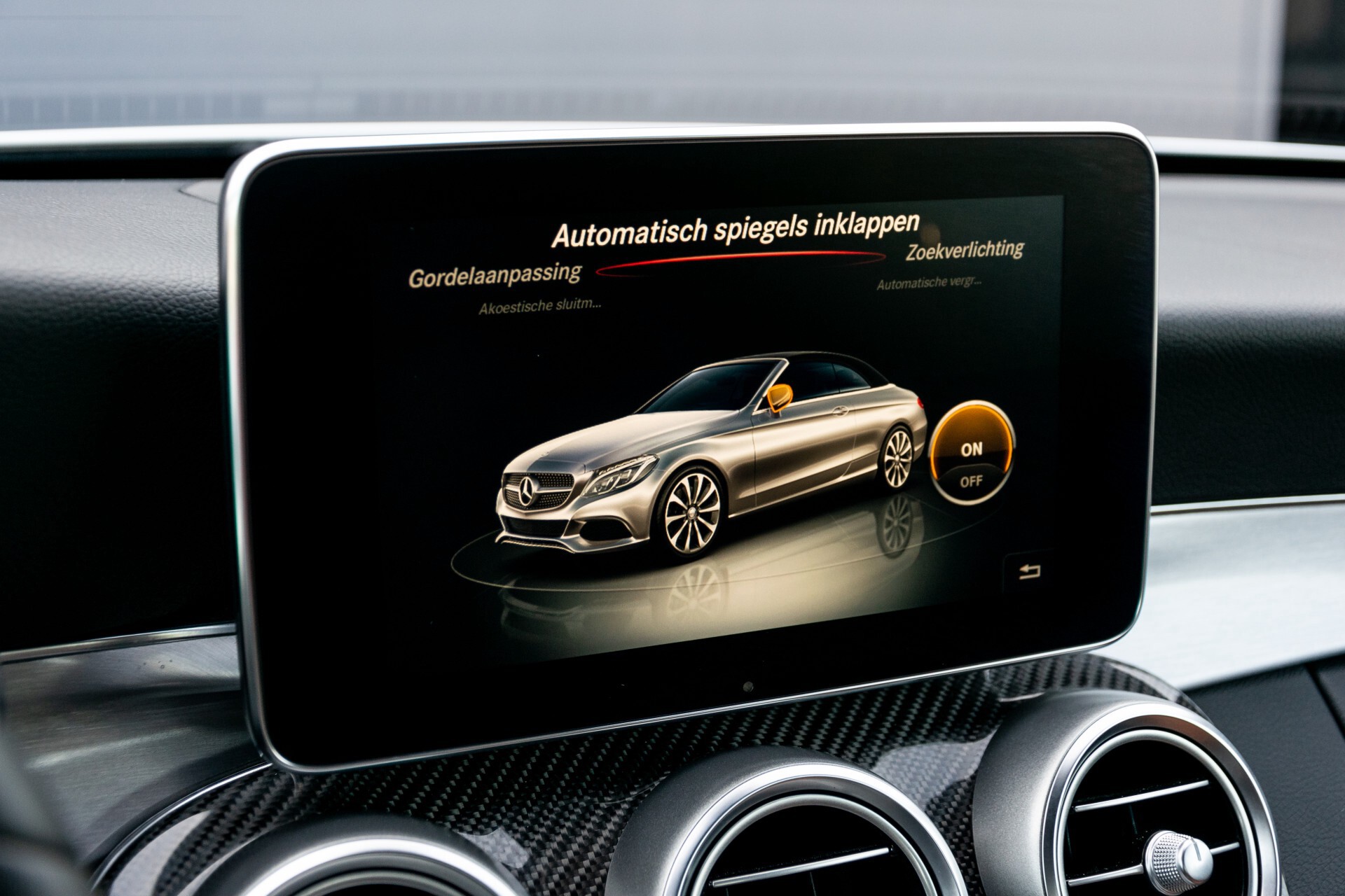 Mercedes-Benz C-Klasse 300 Cabriolet AMG Carbon/Airscarf/Aircap/Comand/Zadelbruin leder/Burmester Aut9 Foto 24