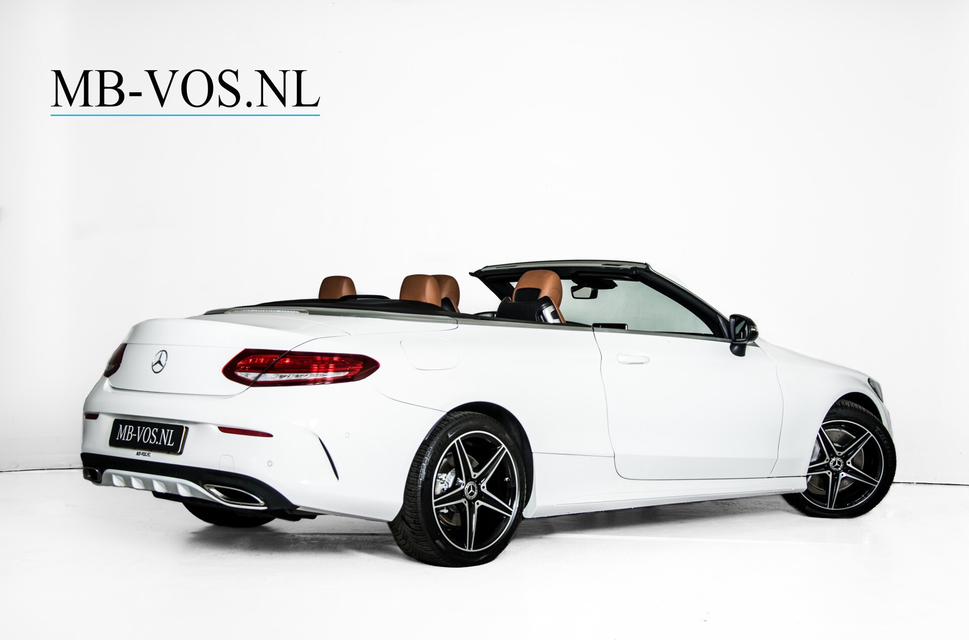 Mercedes-Benz C-Klasse 300 Cabriolet AMG Carbon/Airscarf/Aircap/Comand/Zadelbruin leder/Burmester Aut9 Foto 3