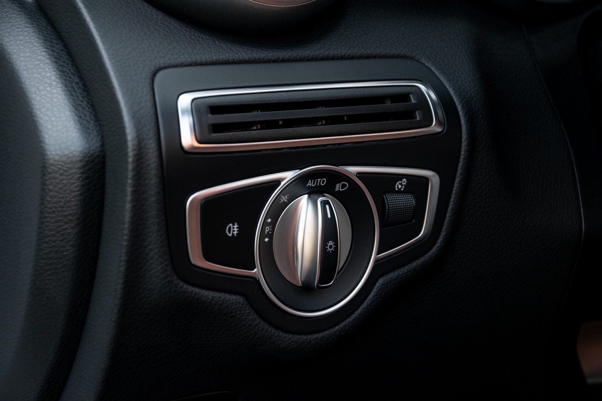 Mercedes-Benz C-Klasse 300 Cabriolet AMG Carbon/Airscarf/Aircap/Comand/Zadelbruin leder/Burmester Aut9 Foto 31