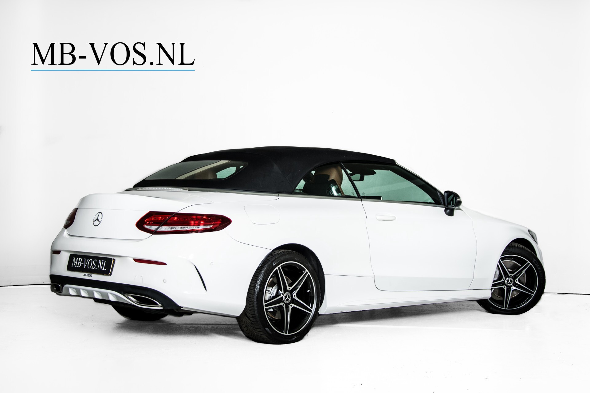 Mercedes-Benz C-Klasse 300 Cabriolet AMG Carbon/Airscarf/Aircap/Comand/Zadelbruin leder/Burmester Aut9 Foto 4