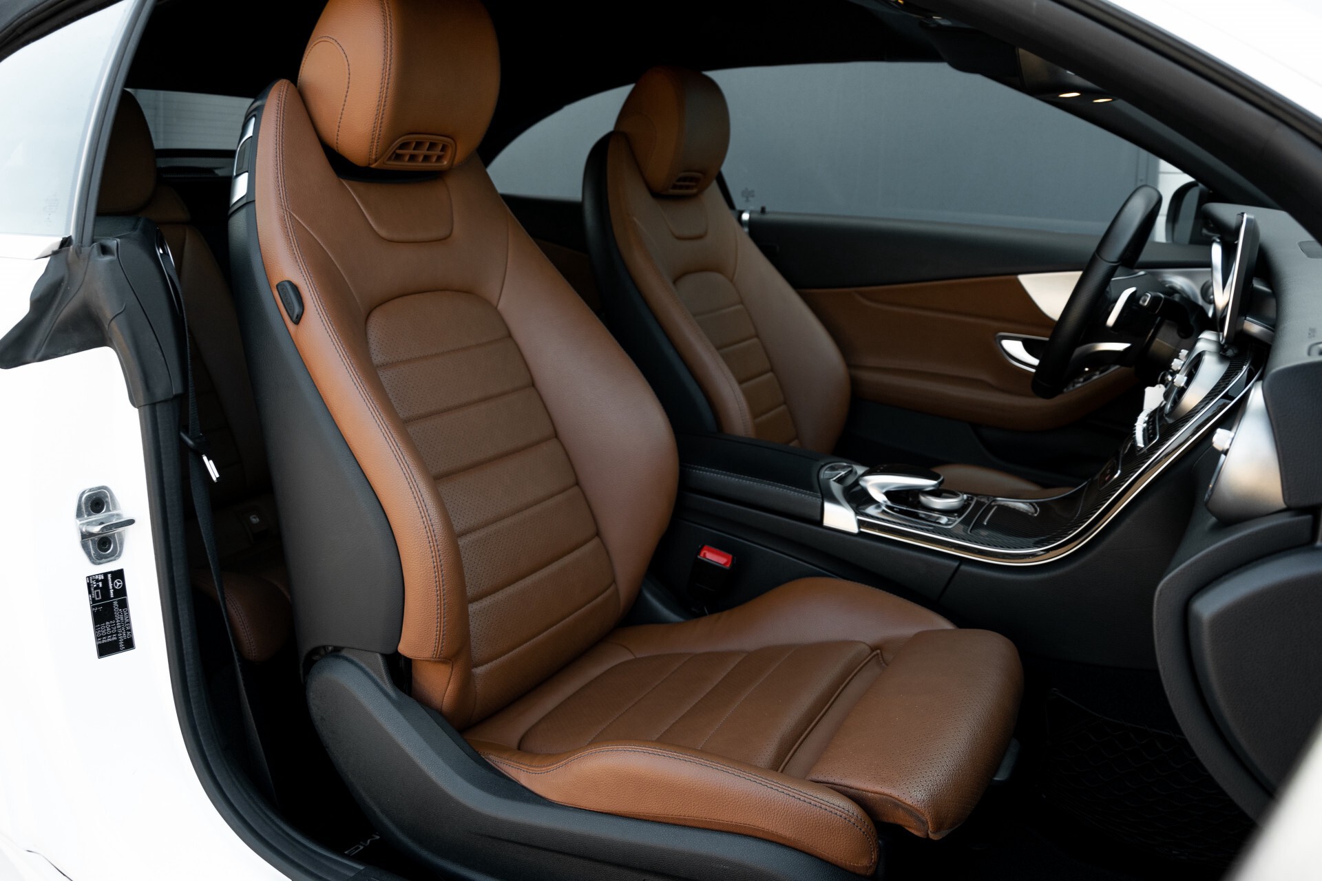 Mercedes-Benz C-Klasse 300 Cabriolet AMG Carbon/Airscarf/Aircap/Comand/Zadelbruin leder/Burmester Aut9 Foto 5