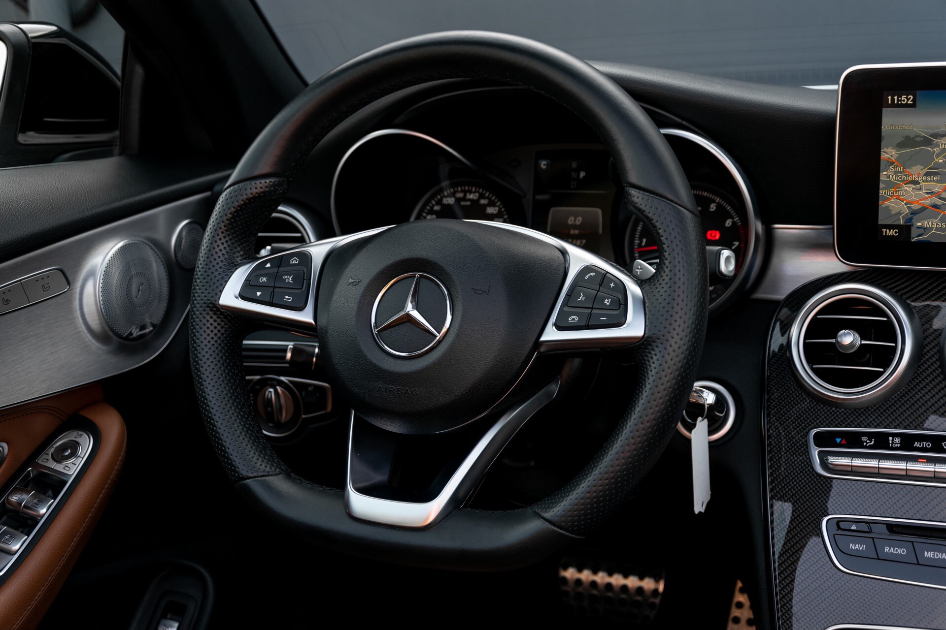 Mercedes-Benz C-Klasse 300 Cabriolet AMG Carbon/Airscarf/Aircap/Comand/Zadelbruin leder/Burmester Aut9 Foto 9