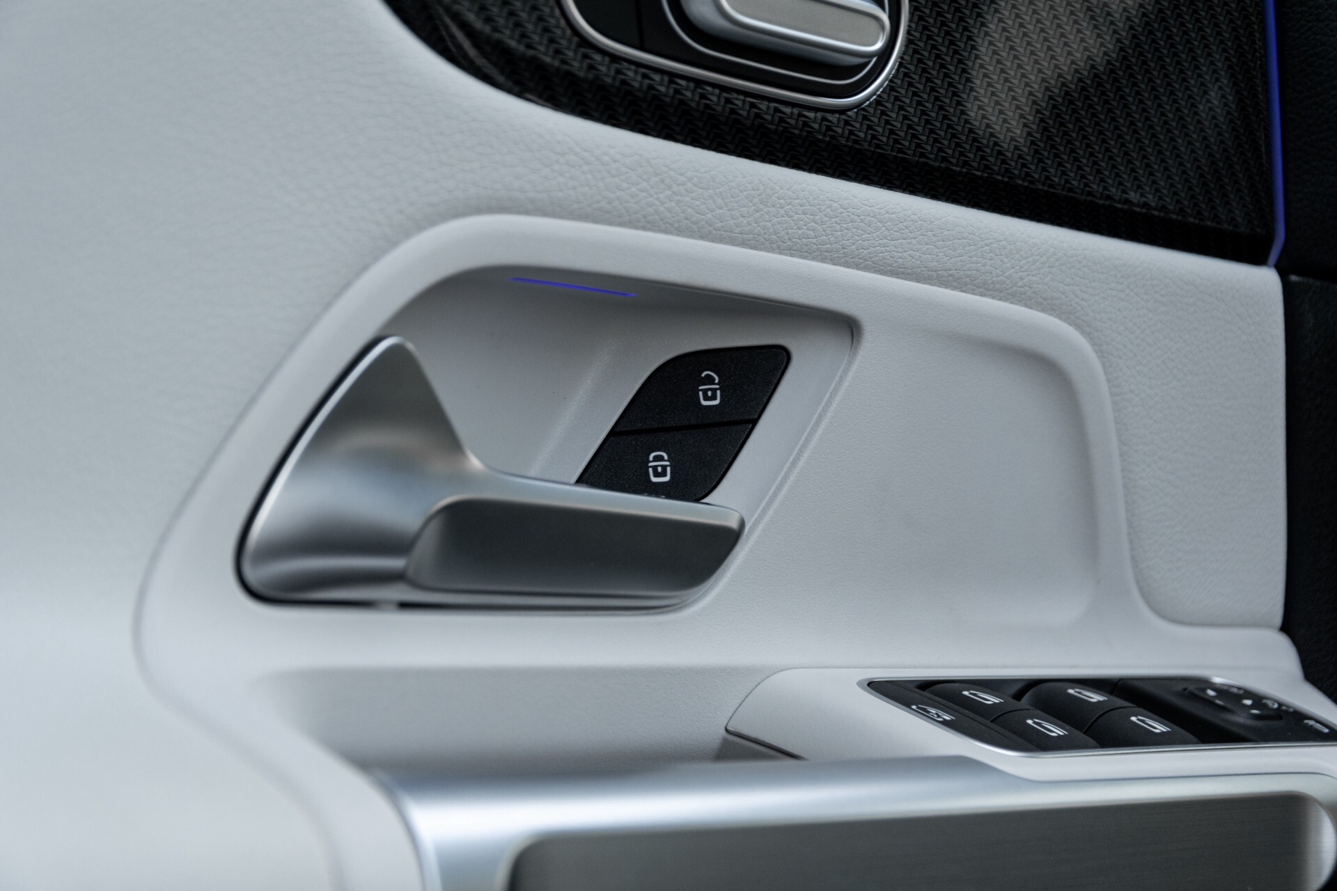 Mercedes-Benz GLB 250 4-M AMG Night/Distronic/Keyless/Mem/Geventileerde stoelen/Burmester/Pano Aut8 Foto 19