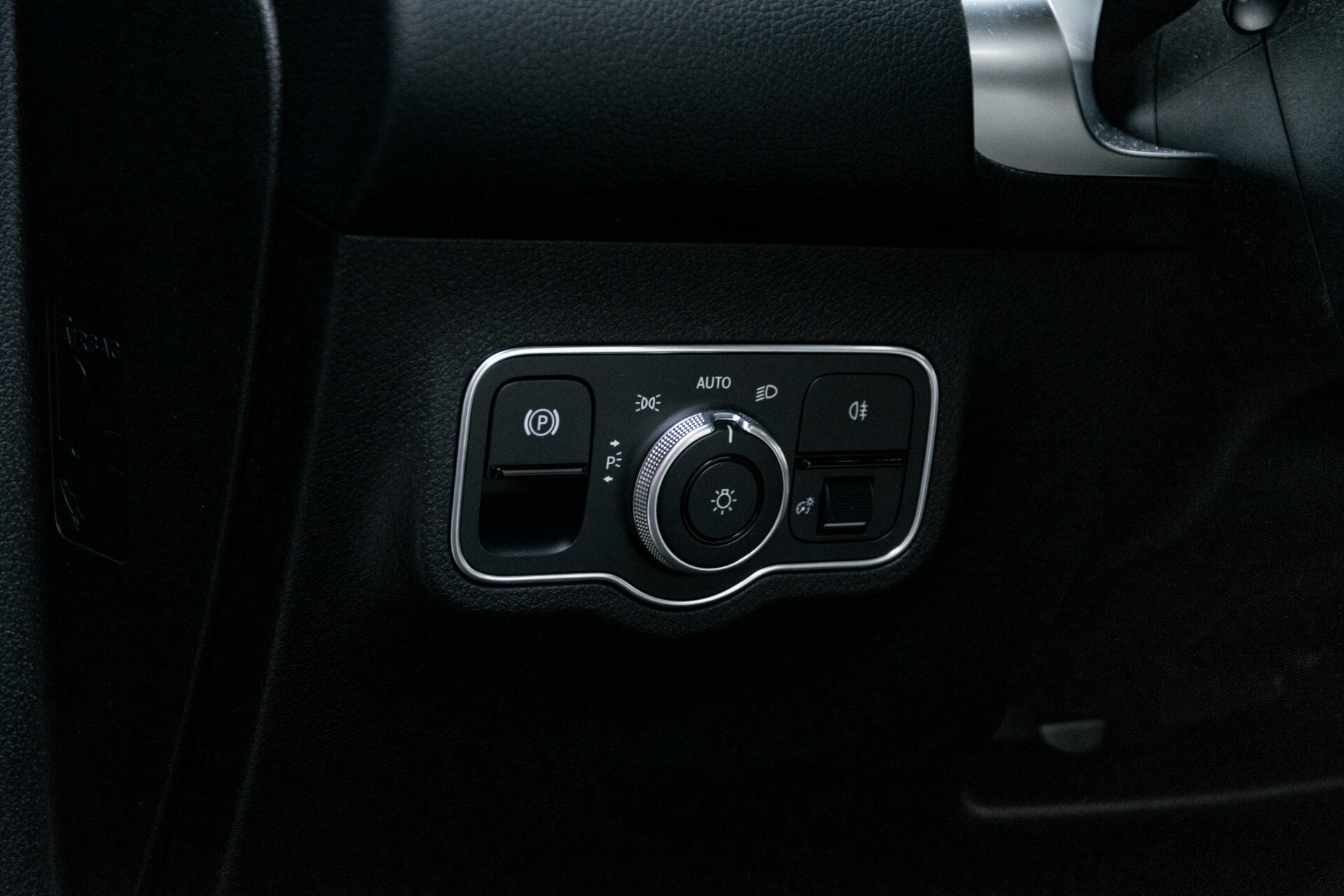 Mercedes-Benz GLB 250 4-M AMG Night/Distronic/Keyless/Mem/Geventileerde stoelen/Burmester/Pano Aut8 Foto 23