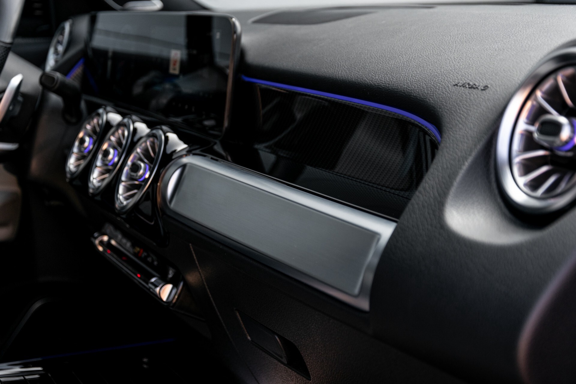 Mercedes-Benz GLB 250 4-M AMG Night/Distronic/Keyless/Mem/Geventileerde stoelen/Burmester/Pano Aut8 Foto 29