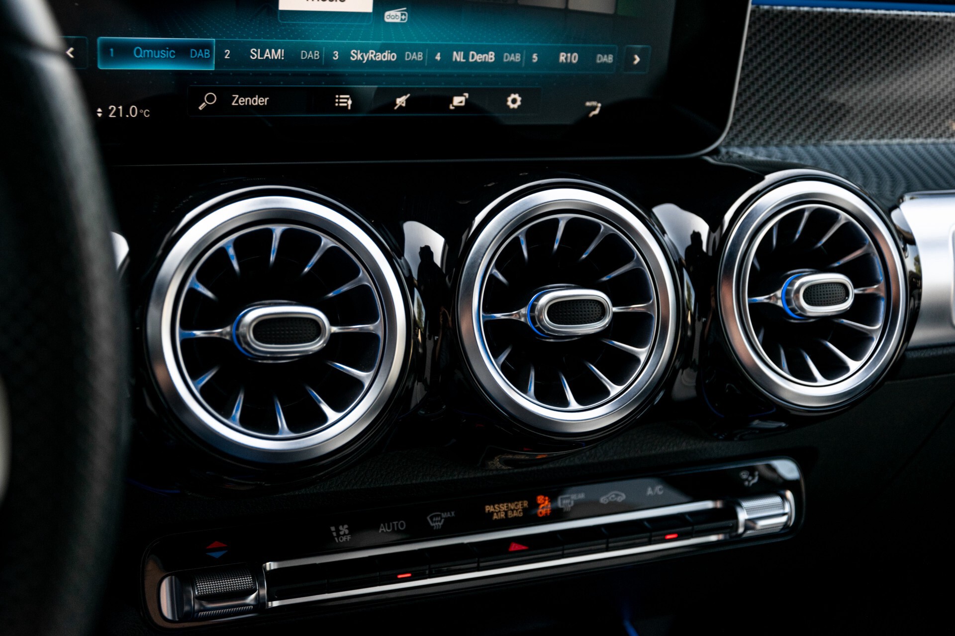 Mercedes-Benz GLB 250 4-M AMG Night/Distronic/Keyless/Mem/Geventileerde stoelen/Burmester/Pano Aut8 Foto 31