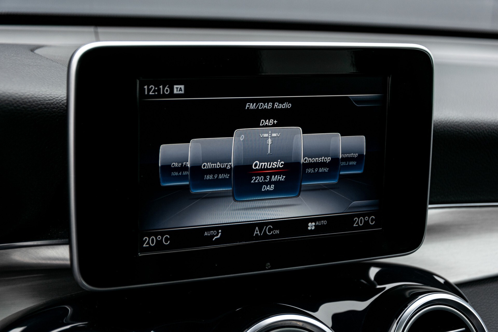 Mercedes-Benz GLC Coupé 250 4-M AMG Night/Dak/Burmester/LED/360/ILS/Trekhaak Aut9 Foto 17